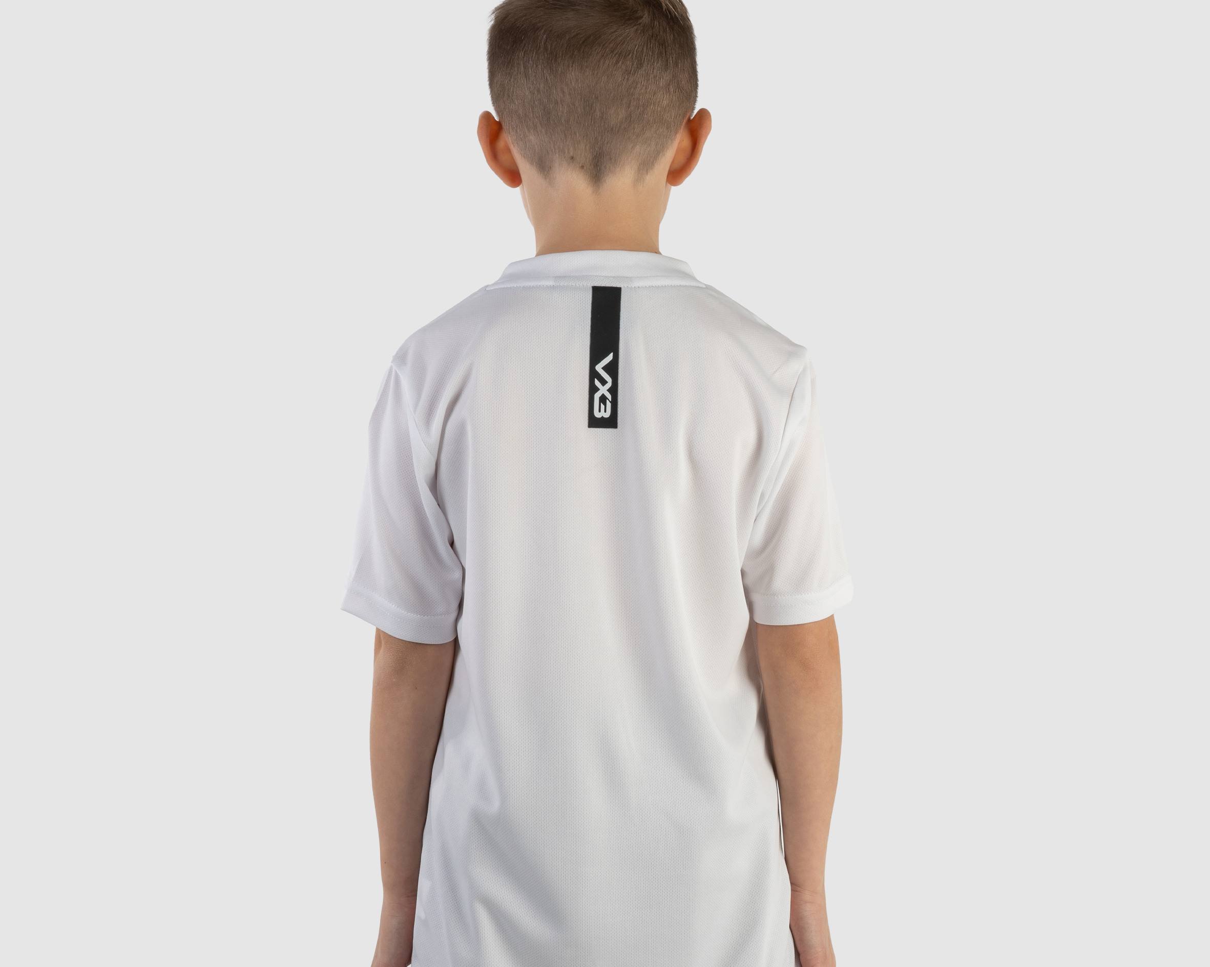 302517-Fortis-Tee-Youth-White-Black-alt1.png