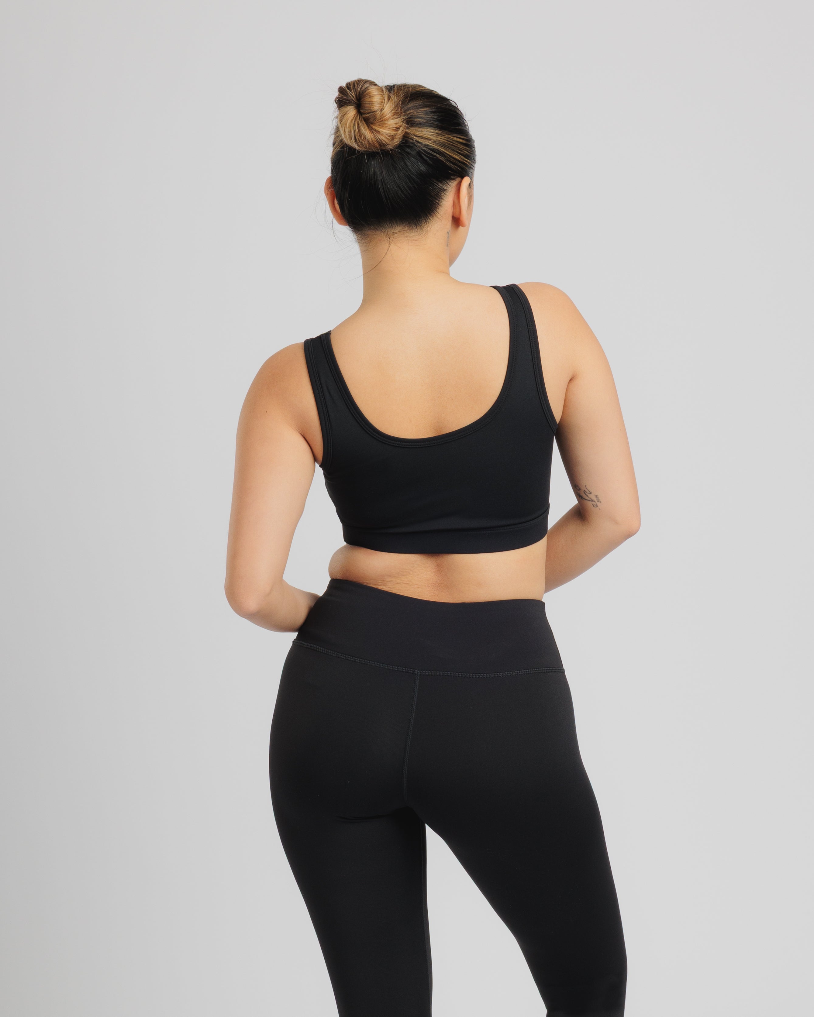 Actus Performance Sports Bra Black
