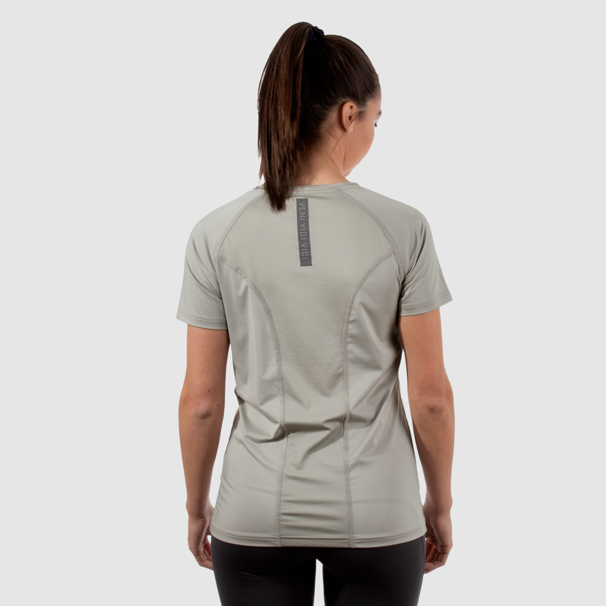 Motus Ladies Training Tee S/S Fossil