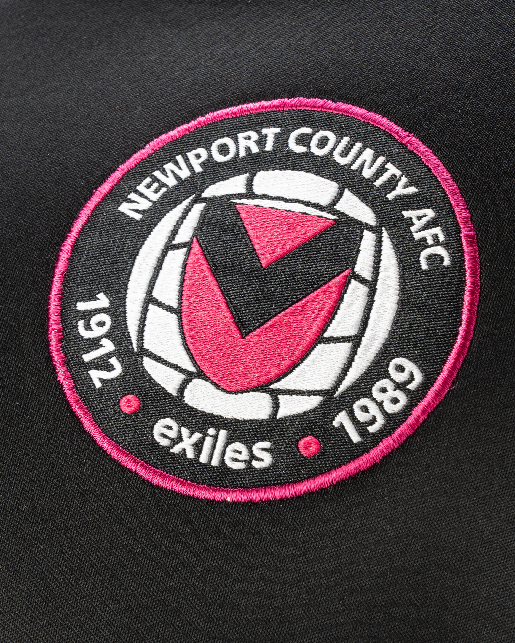 Newport County AFC 24/25 Zip Up Hoodie Black/Pink