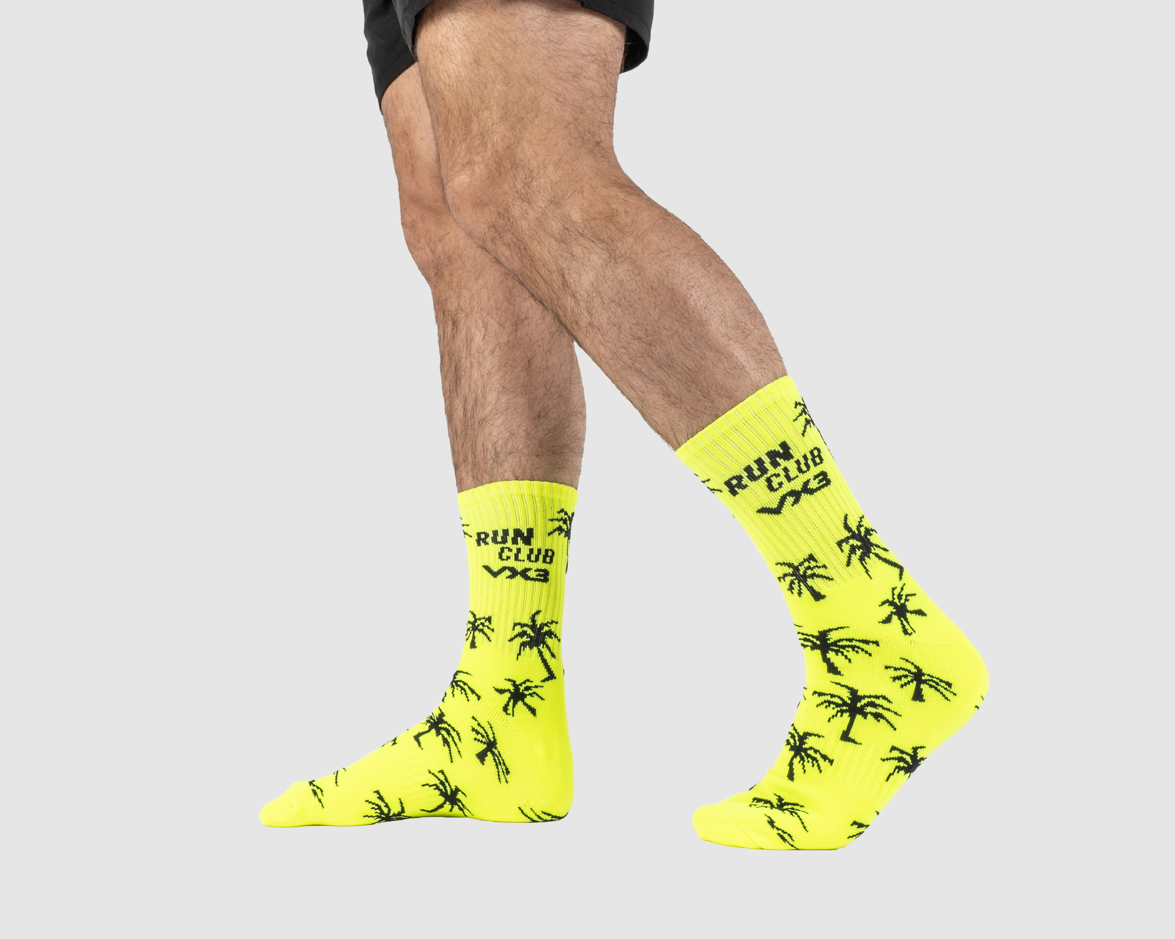 P46294-RUN-CLUB-NEON-YELLOW-SOCKS.png