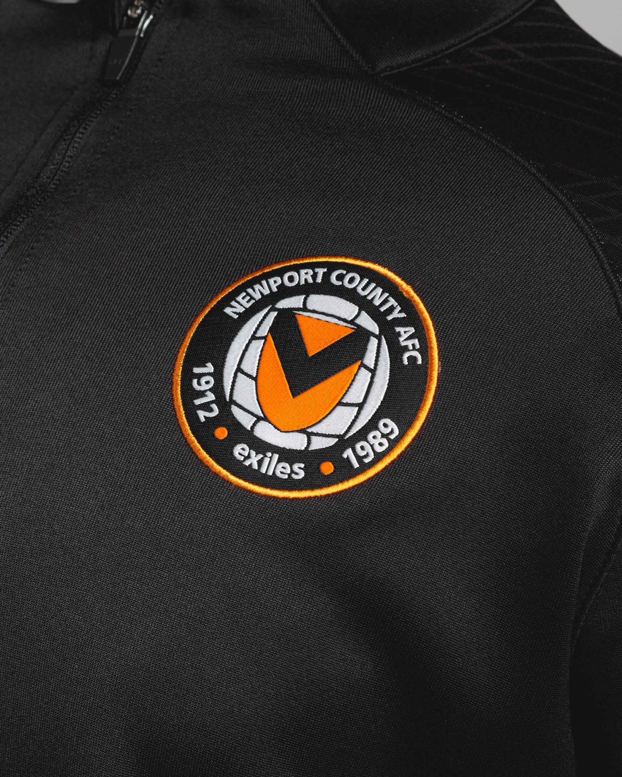 Newport County AFC 25/26 Vertex Half Zip Black/Amber
