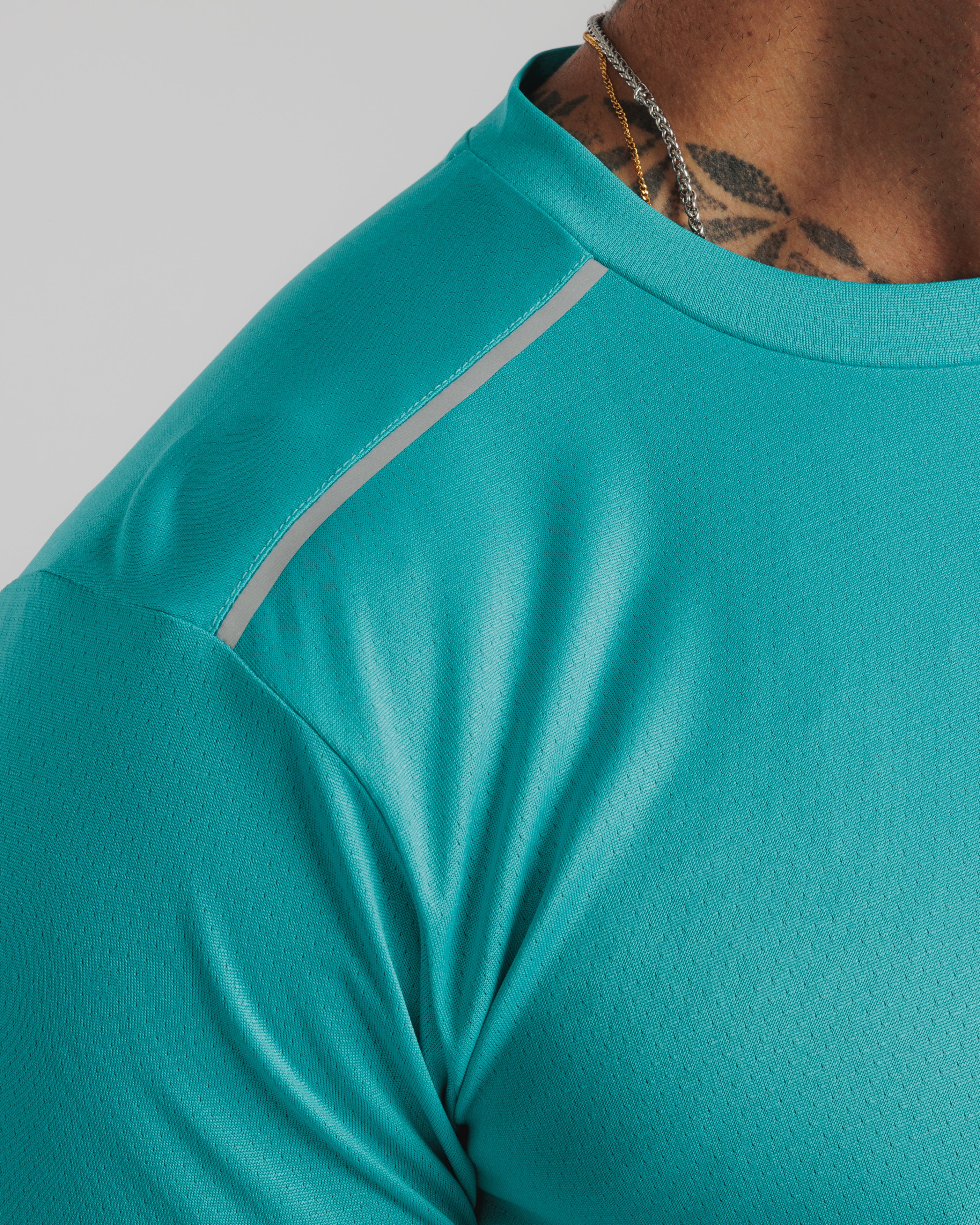 Aerolite Tee - Azure