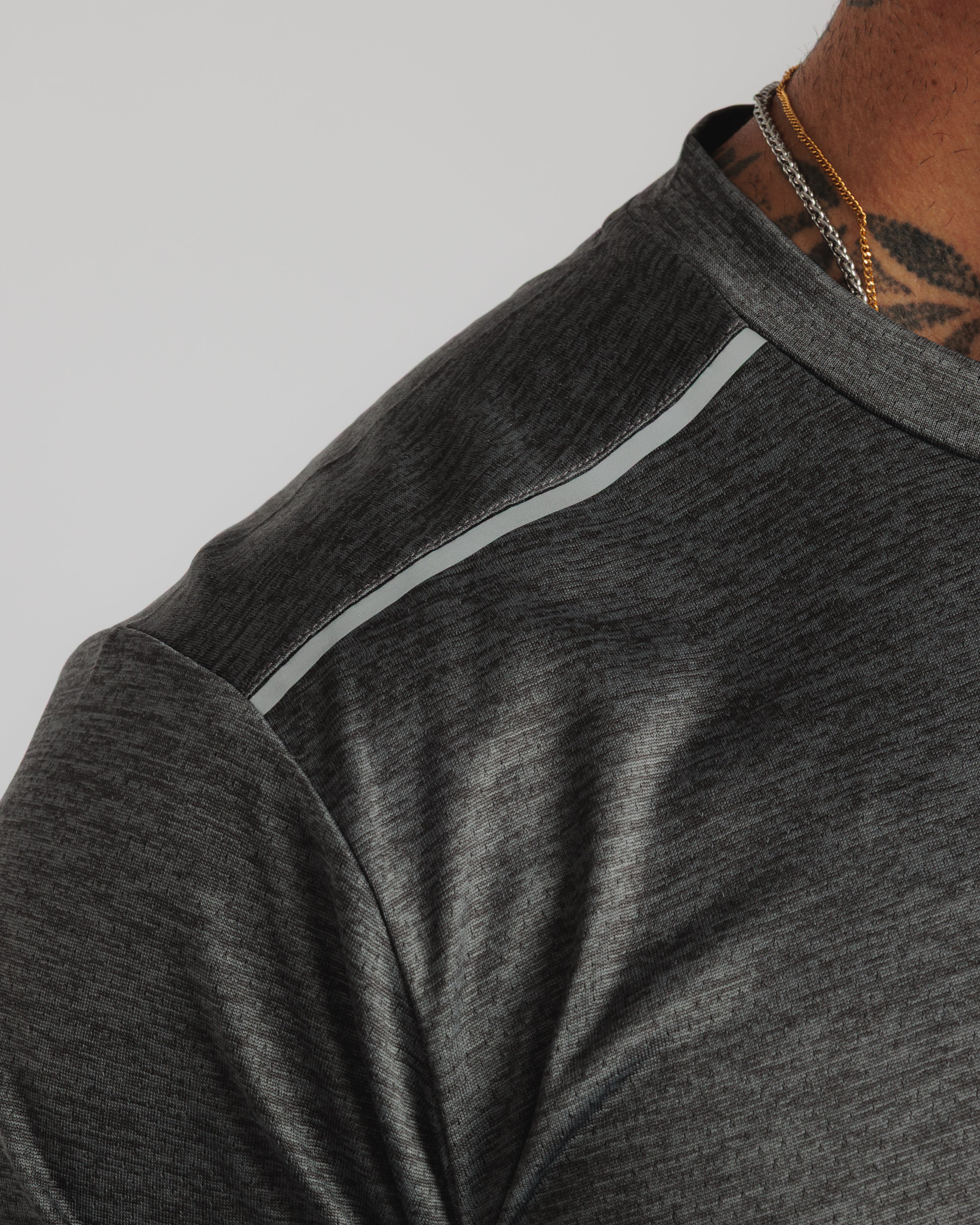 Aerolite Tee - Graphite Marl