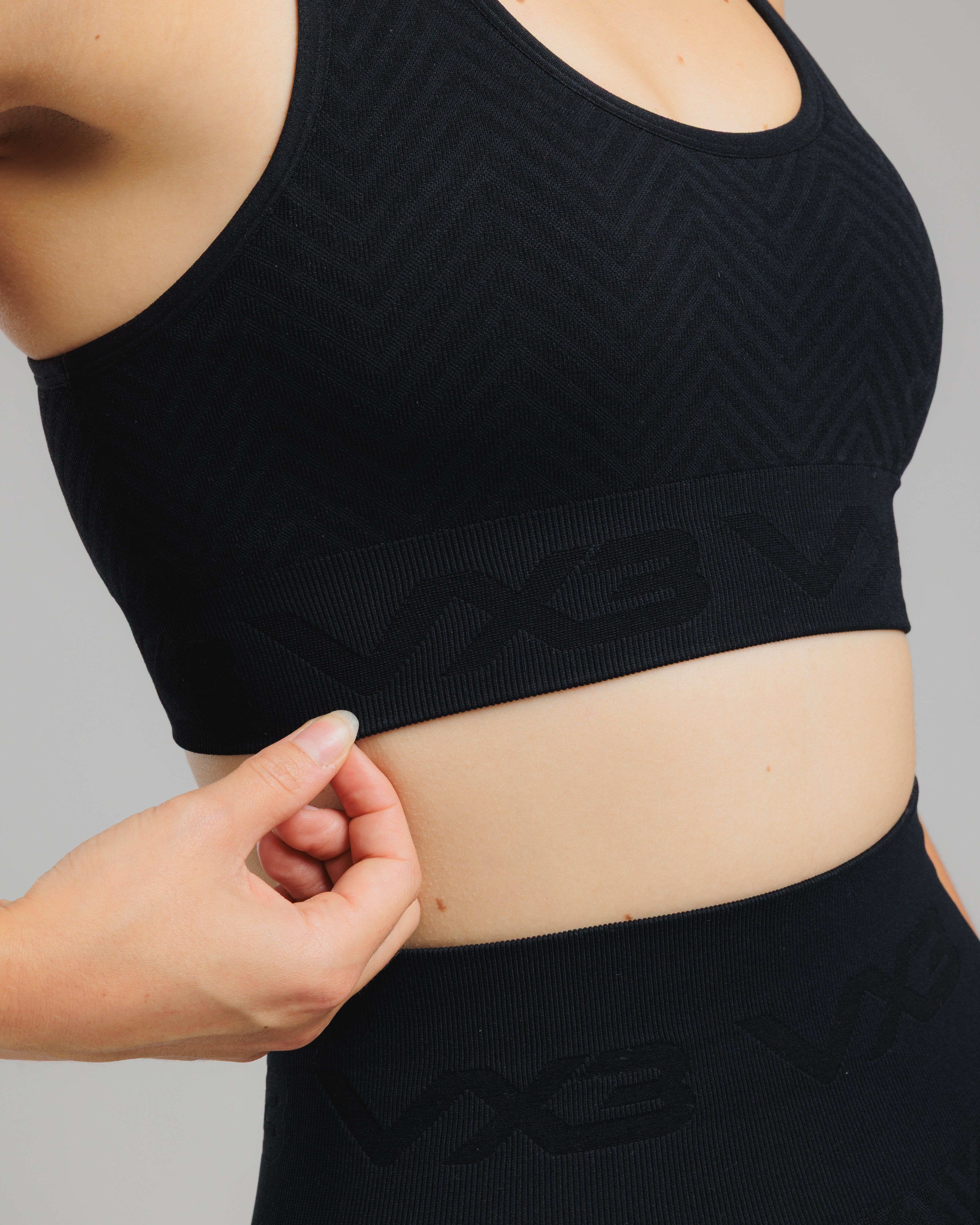 Spira Seamless Bra and Legging Set Black