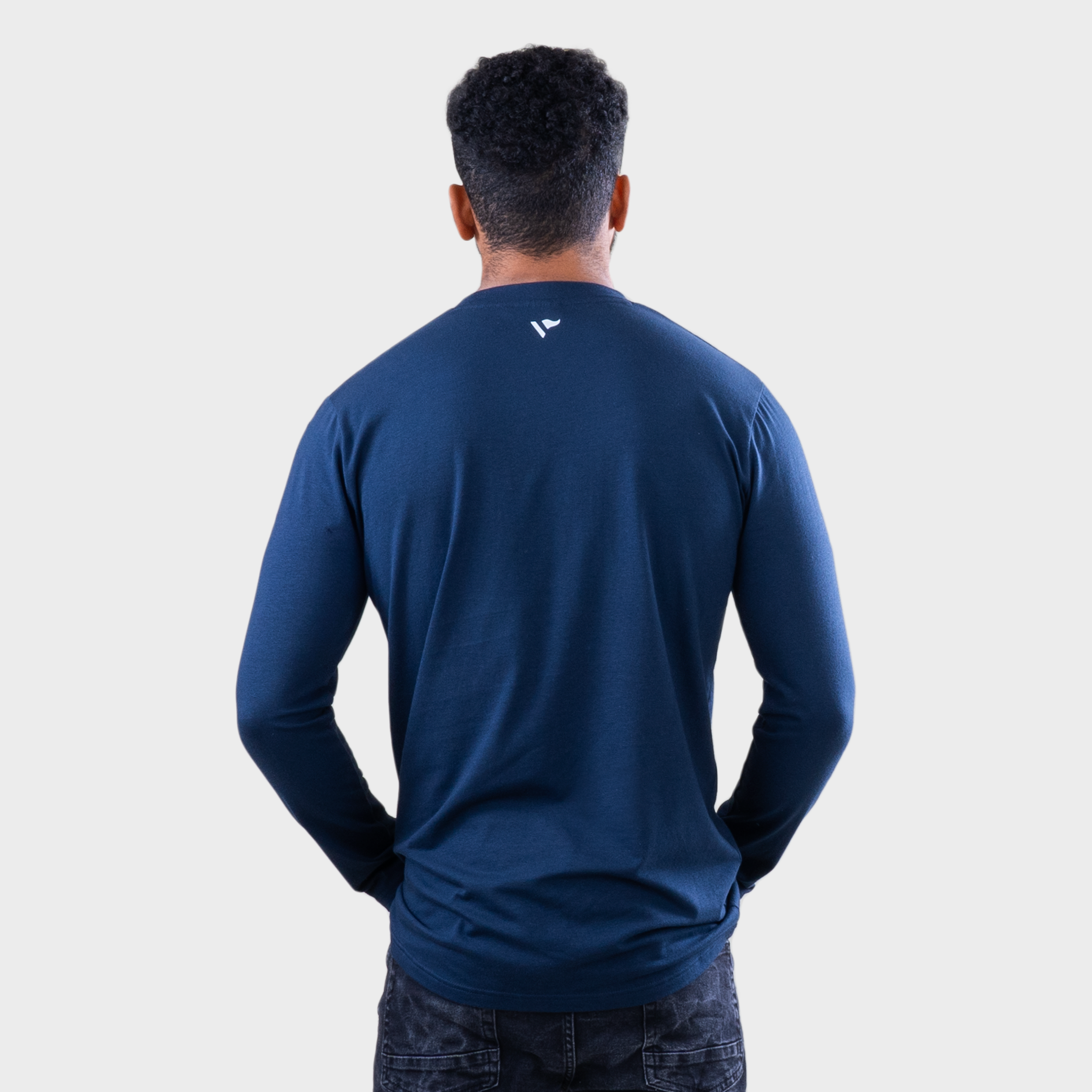 AevitasLongTeeDarkDenimWhiteBack.png