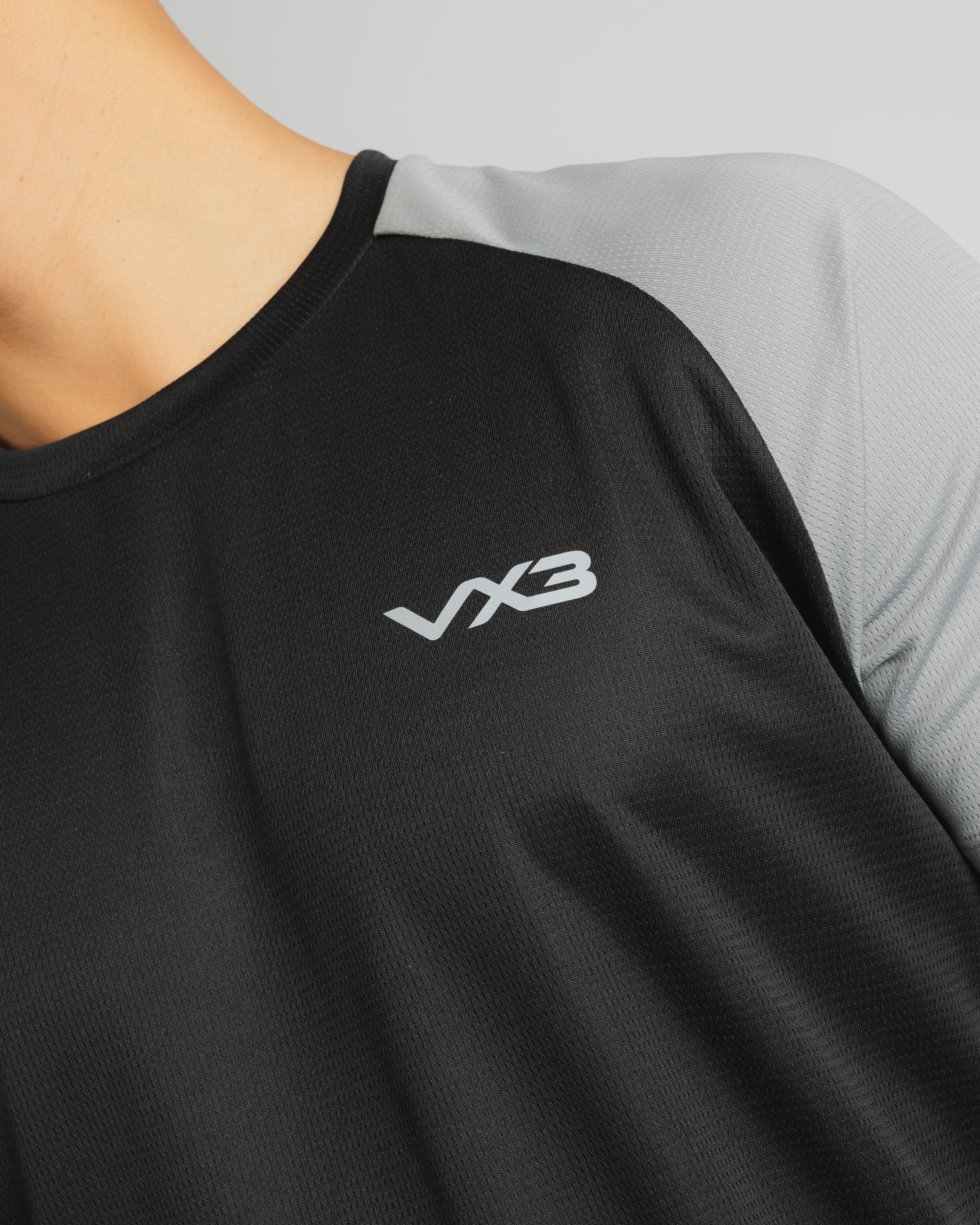 Aerowave T-Shirt- Black/Grey