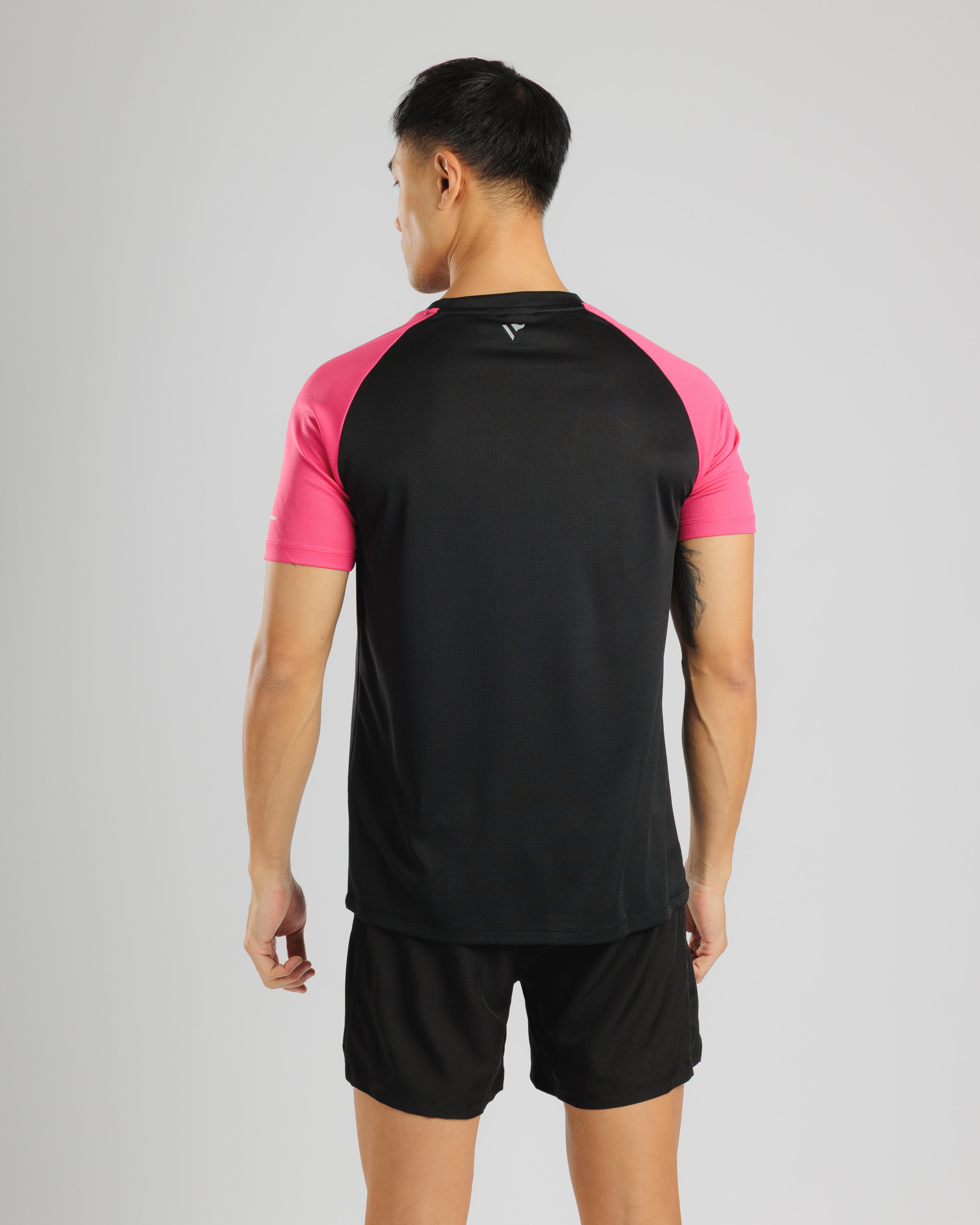 Aerowave T-Shirt- Black/Pink