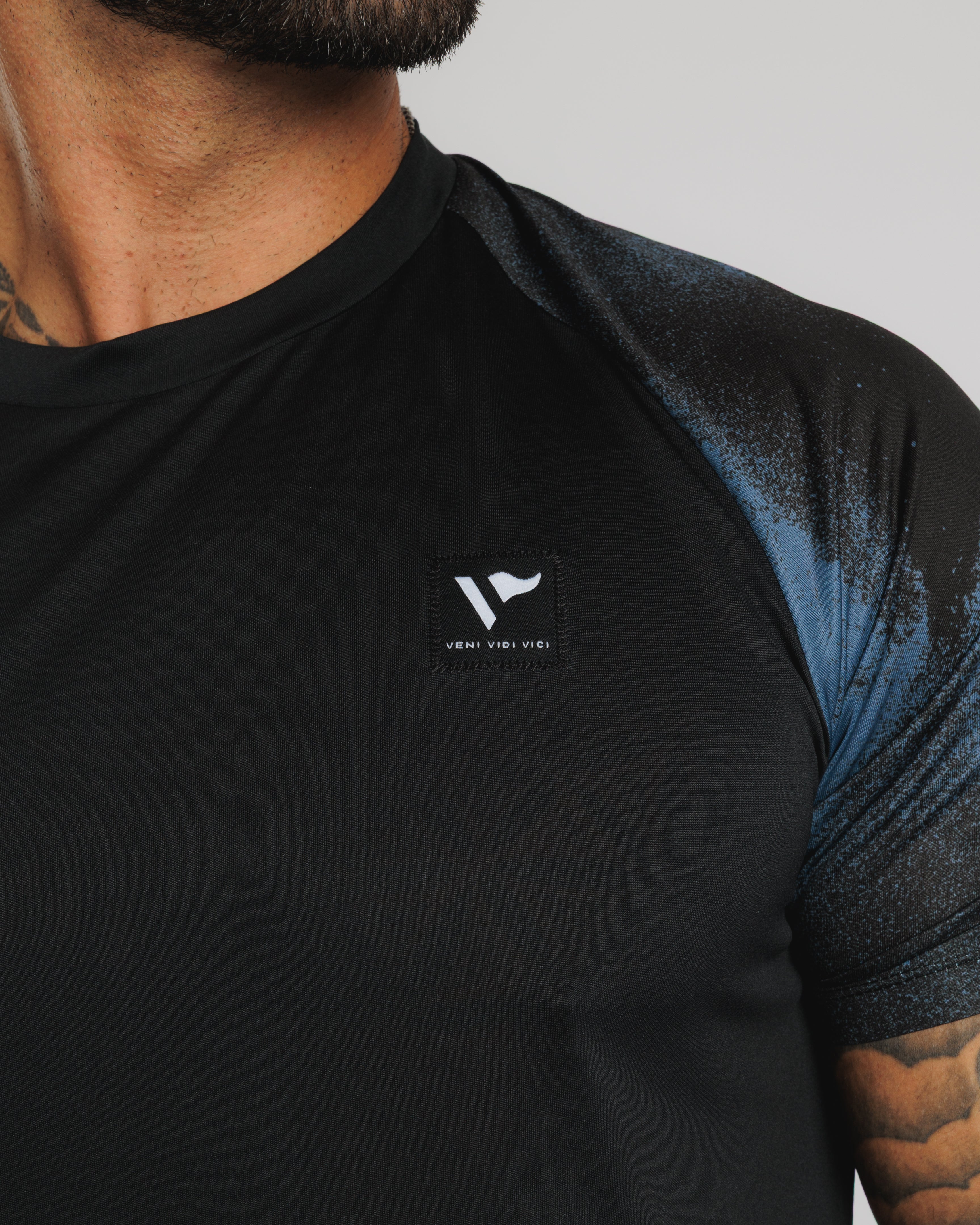 Conquer Tee - Black/Steel Blue