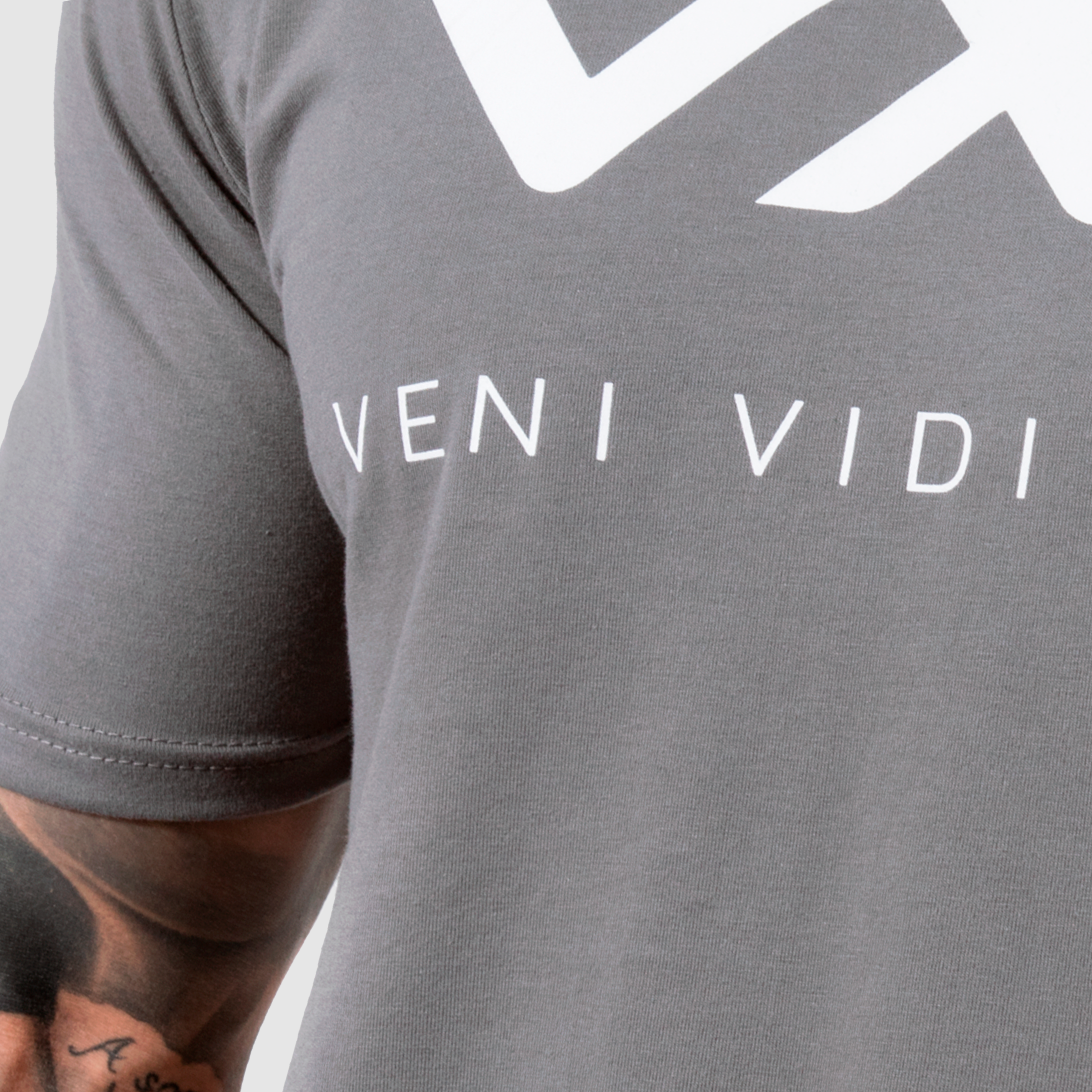 Invicta Tee Dark Grey/White