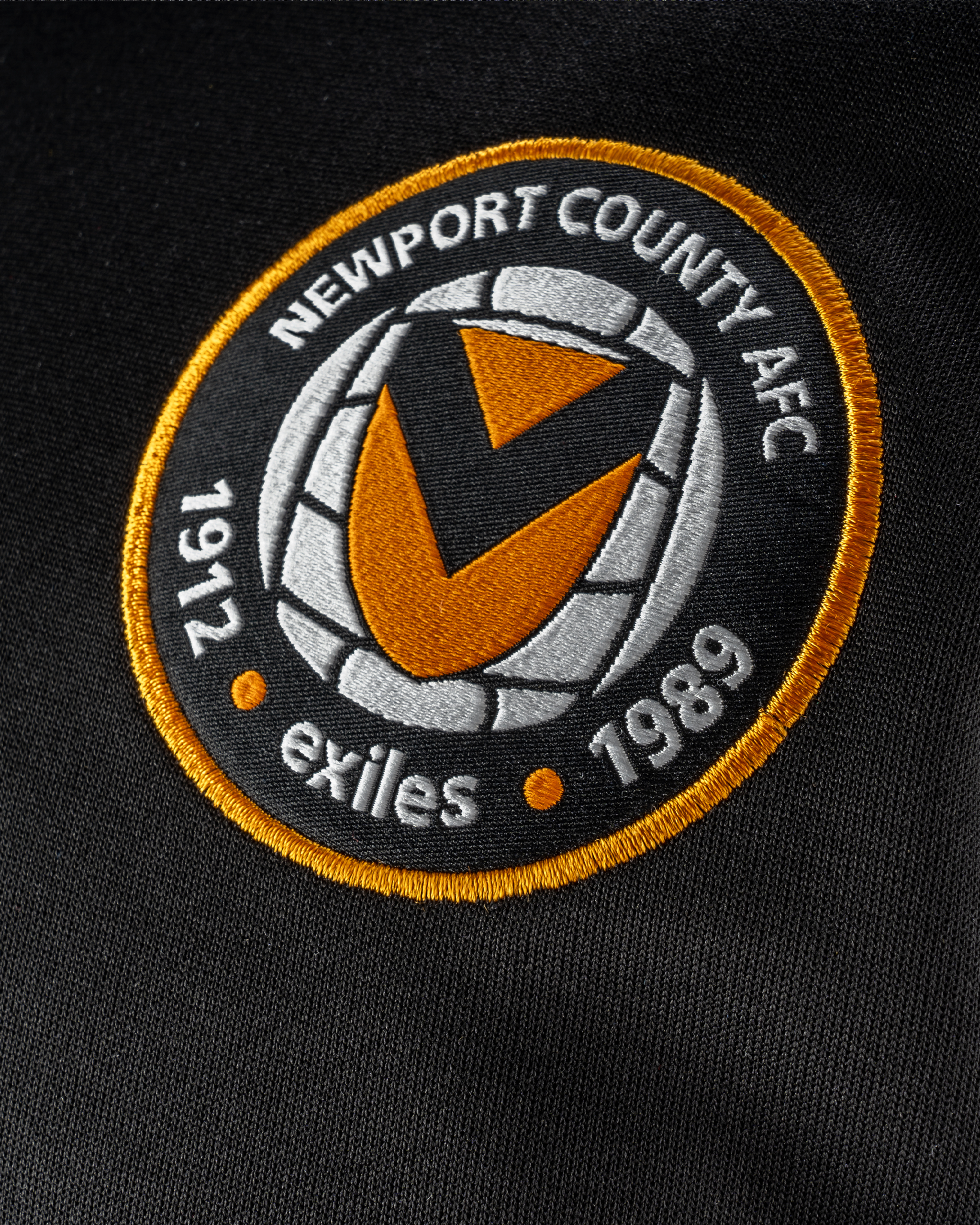 Newport County AFC 24/25 Training Sweatshirt Black/White/Amber