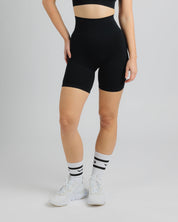 Spira Seamless Bra and Cycle Short Set Black