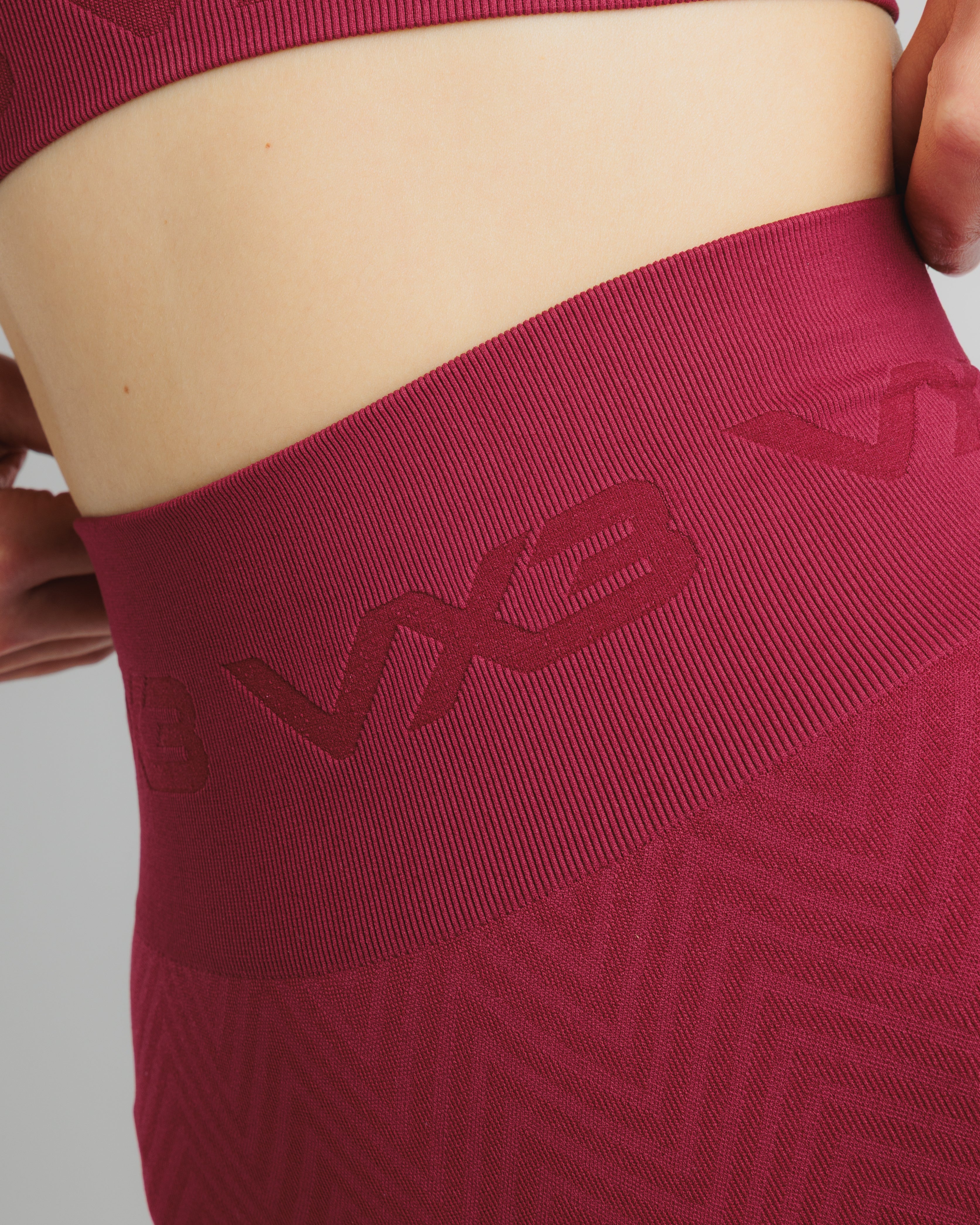Spira Seamless Cycling Shorts - Wine