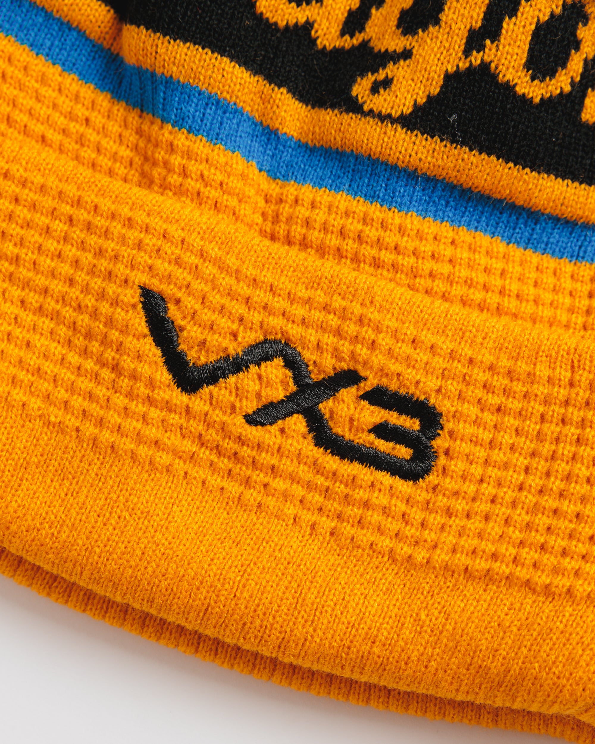 Dragons RFC 26/27 Bobble Hat Dragons Gold/Black/Royal