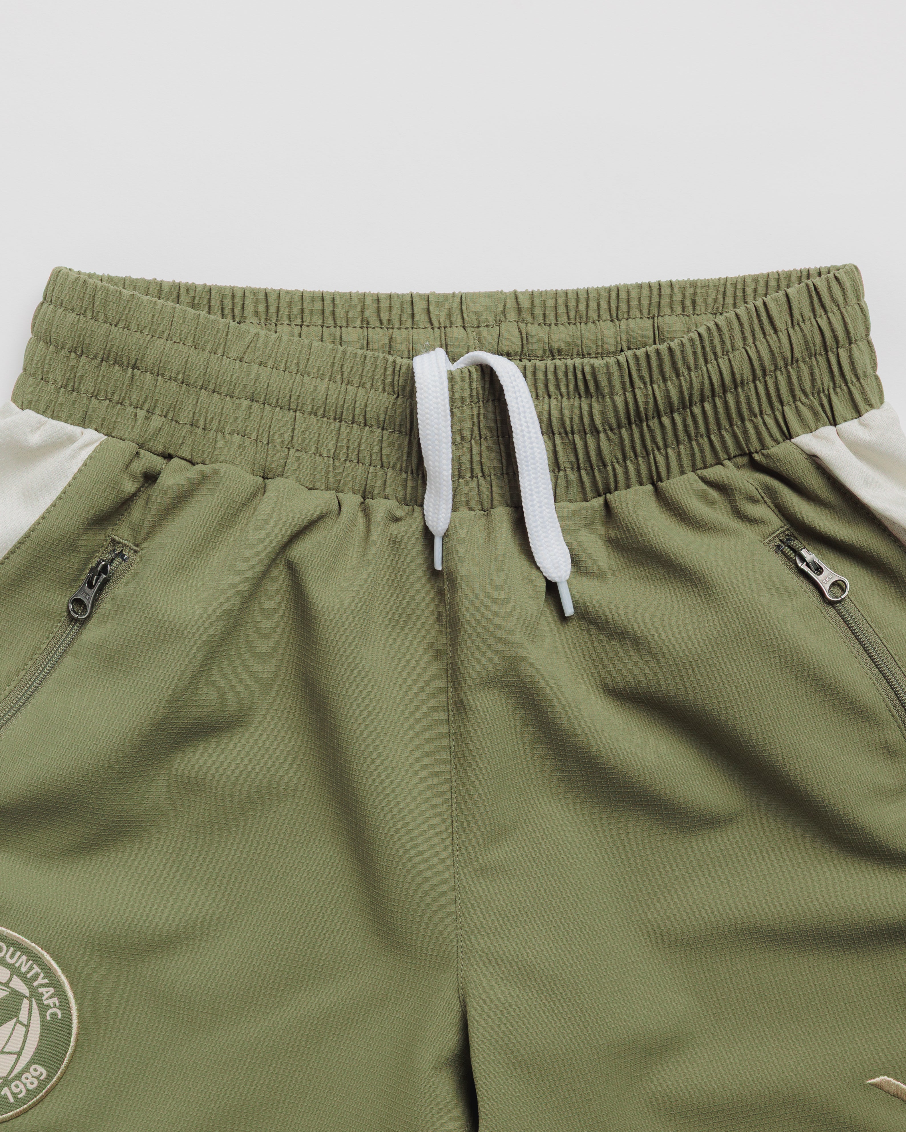 Newport County AFC 26/27 Vertex Gym Shorts Youth Dark Olive/Ecru