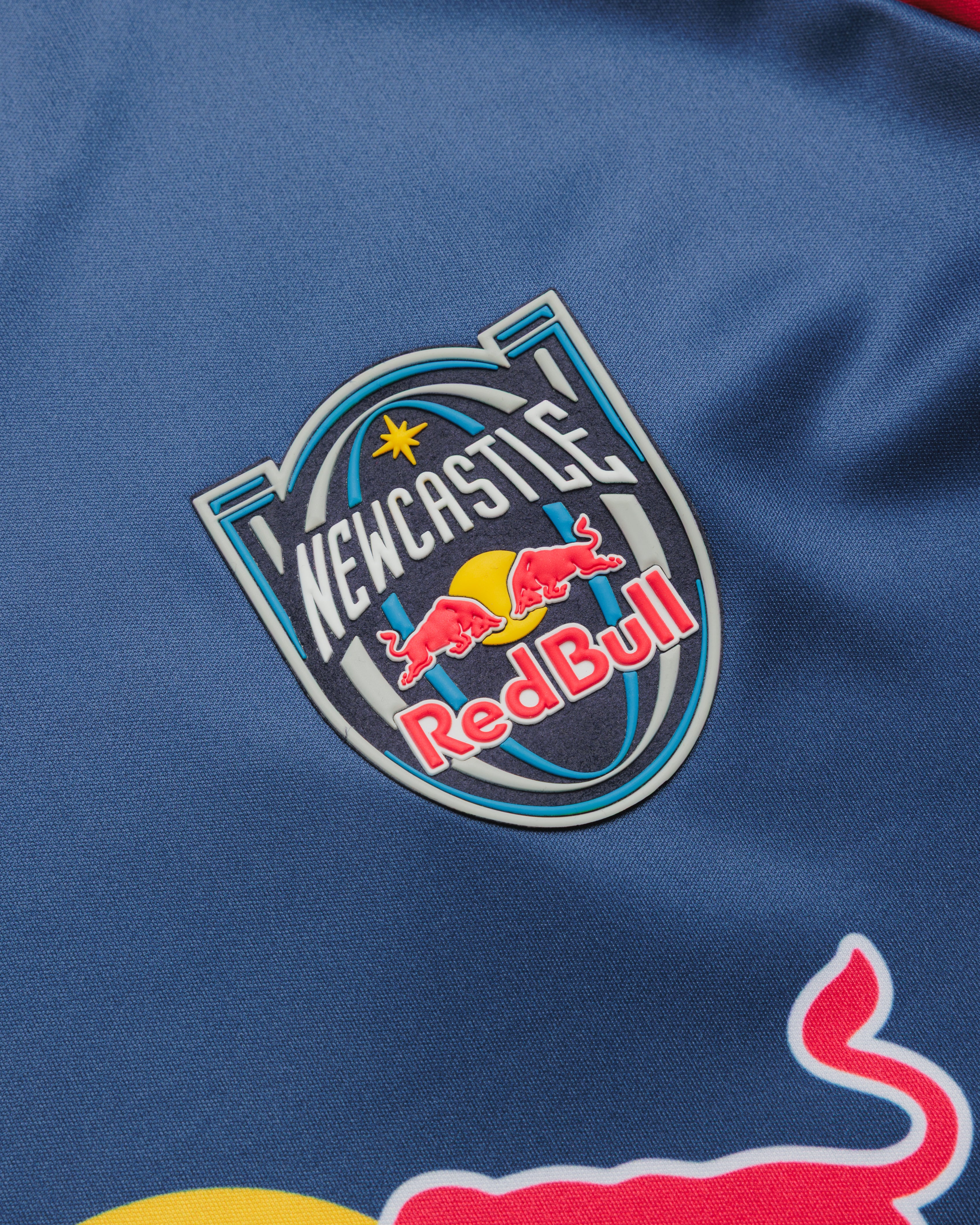 Newcastle Red Bulls 26/27 Vertex Training Tee Navy/Red