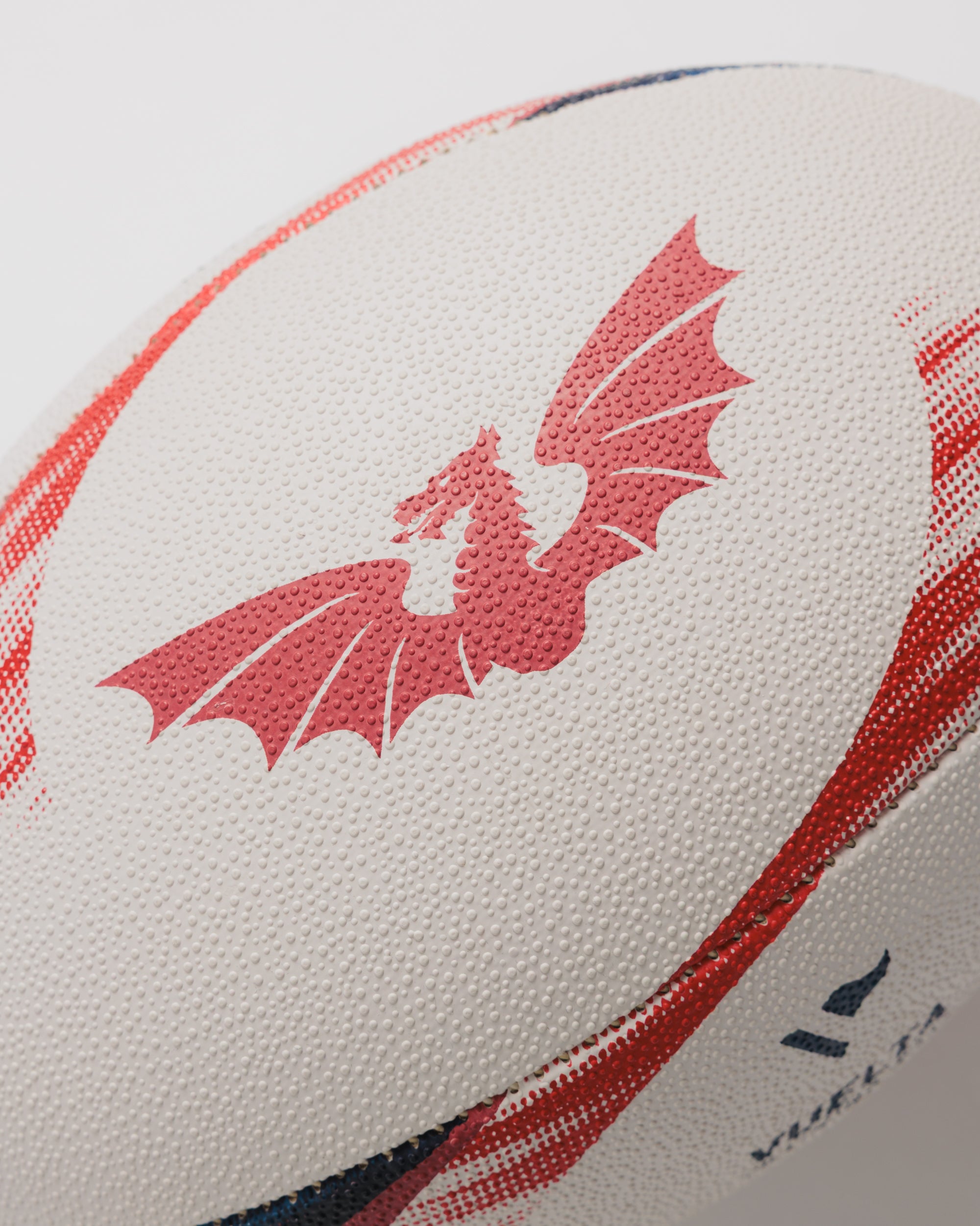 Scarlets 26/27 Rugby Ball