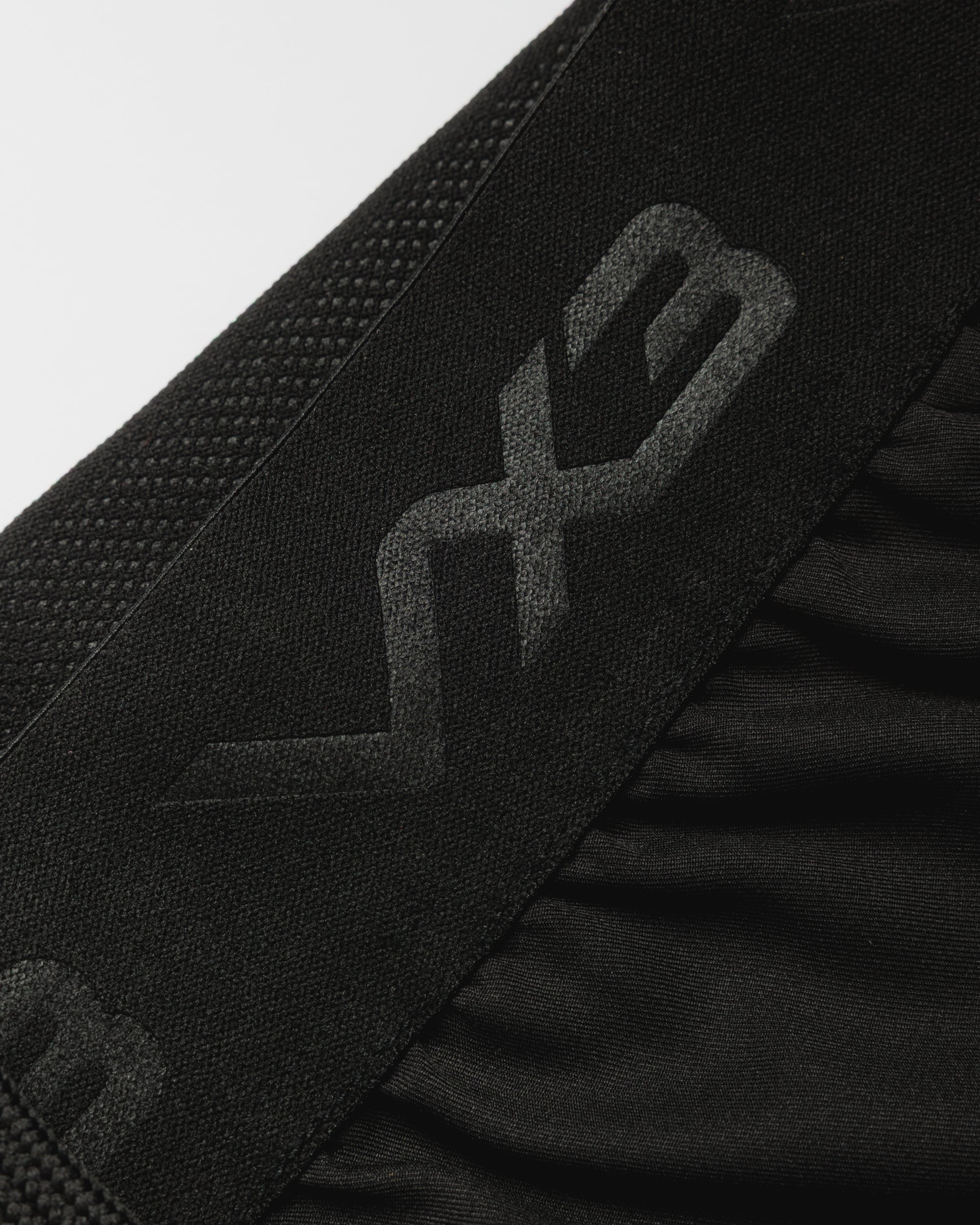 AO Thunder 2027 Clarus Shorts