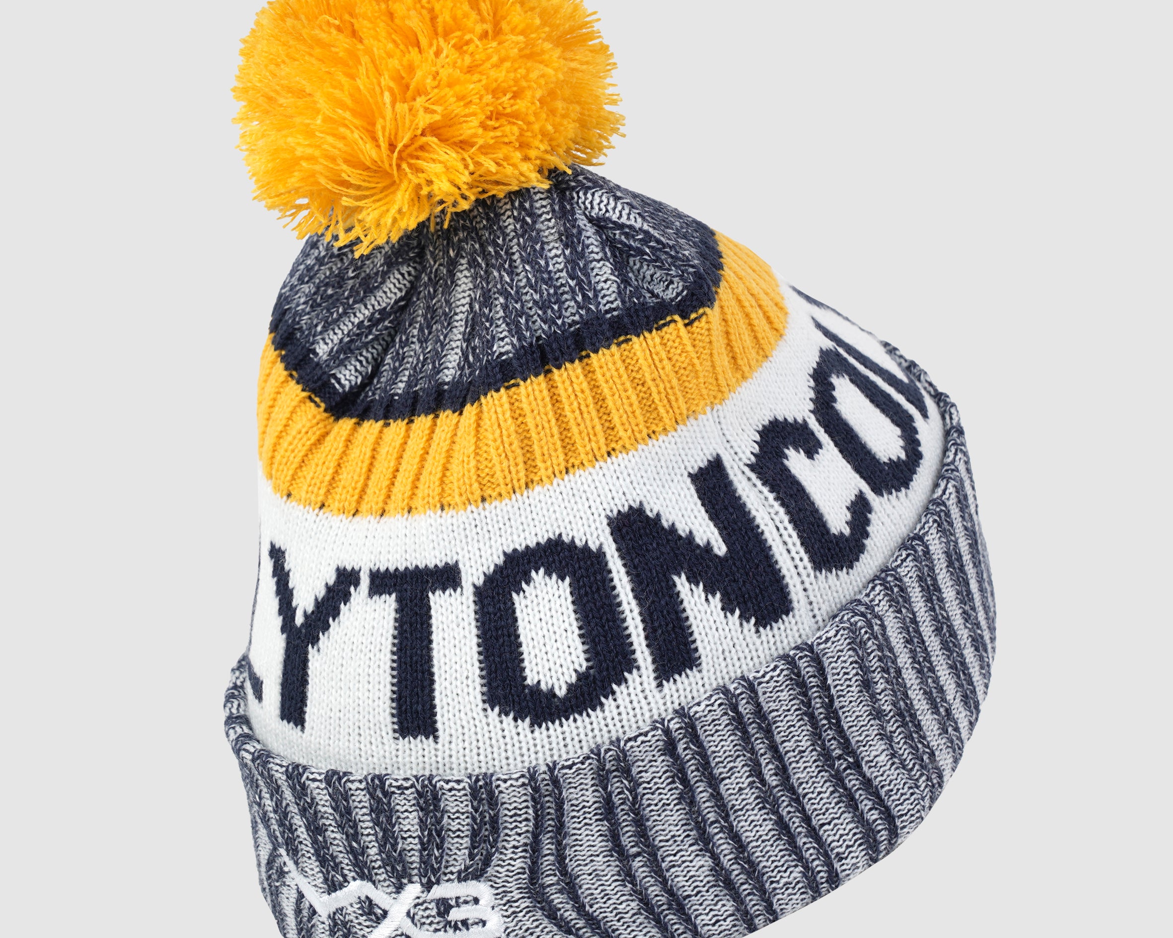 P16106_Colyton_Bobble_Hat_Back.jpg