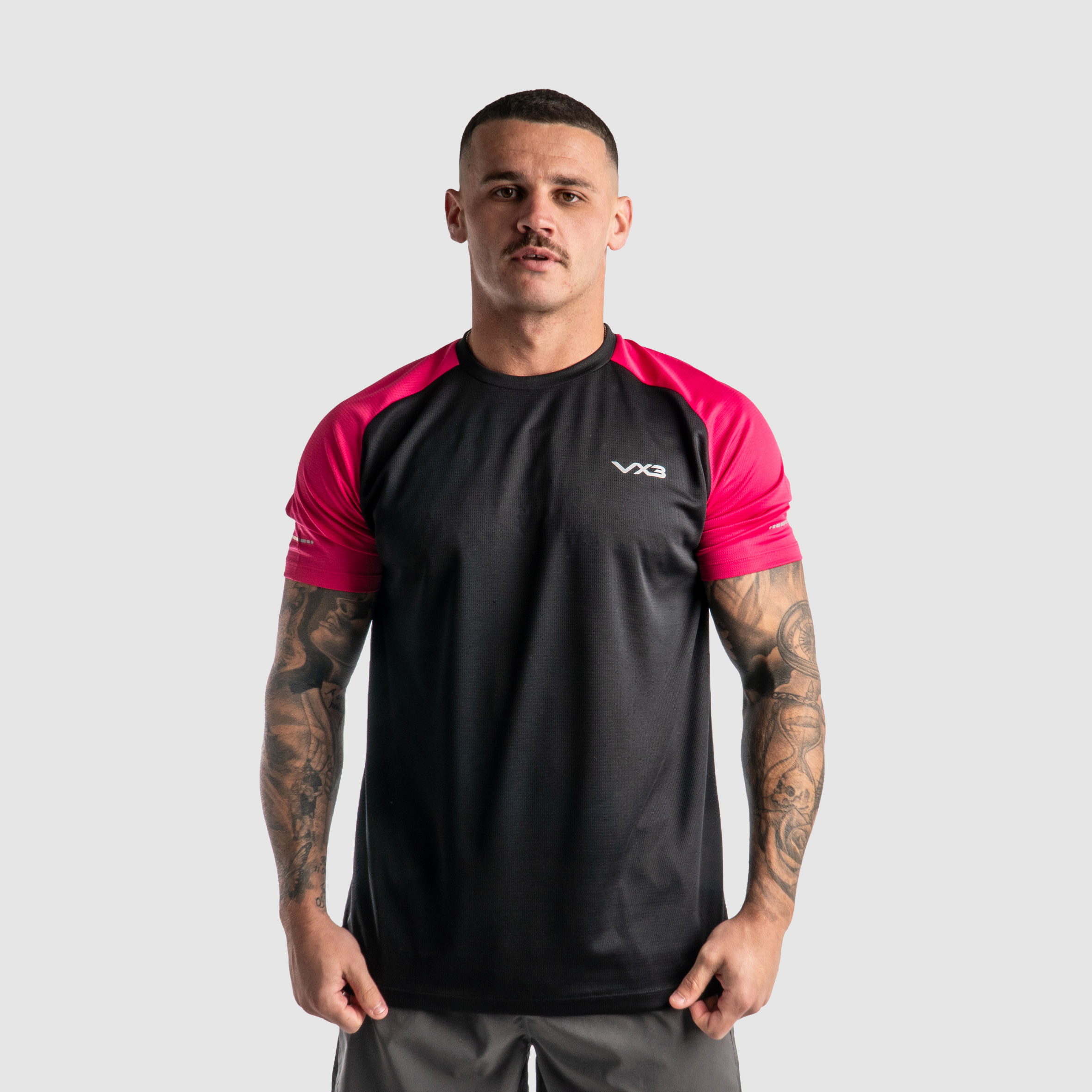 Aerowave T-Shirt- Black/Pink