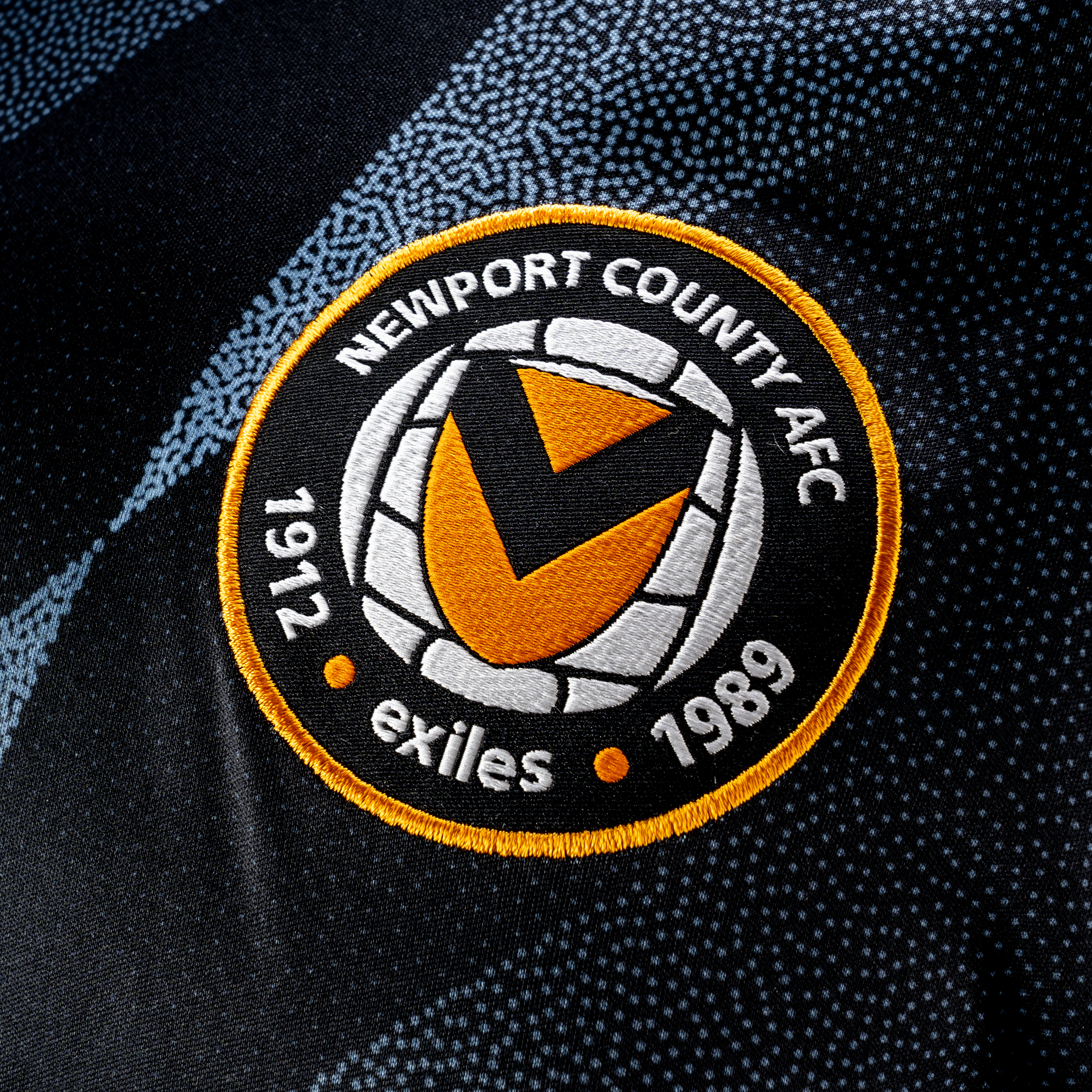 Newport County AFC 24/25 Warm Up Tee - Black/Amber