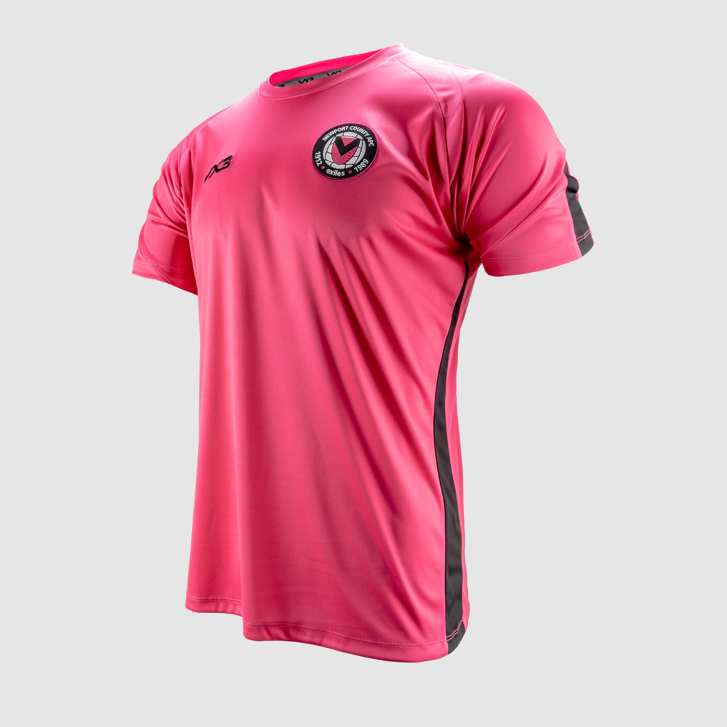 P38160-Newport-County-AFC-24-25-Quadrigo-Training-Tee-Pink-Black.png
