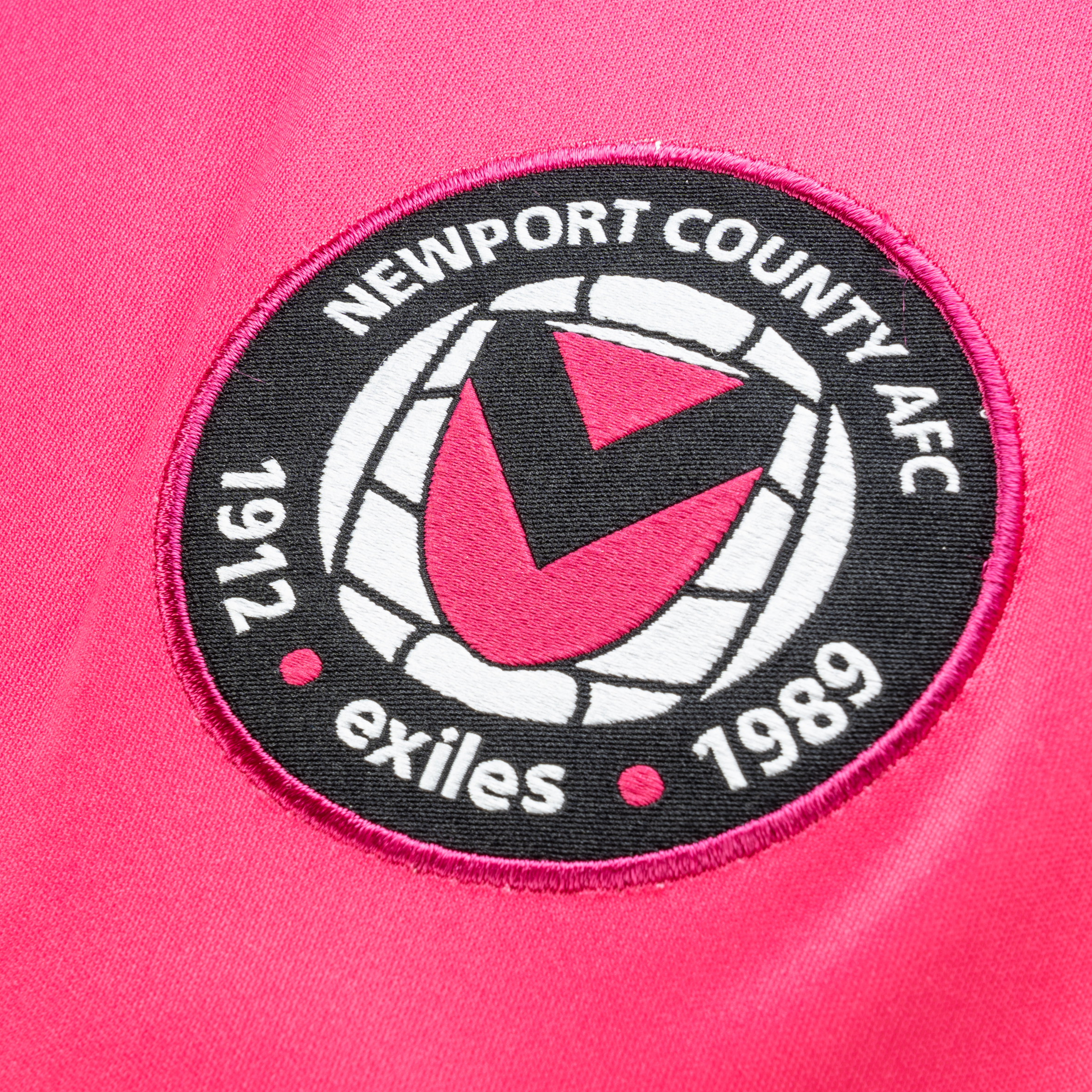 Newport County AFC 24/25 Womens Quadrigo Training Tee - Pink/Black