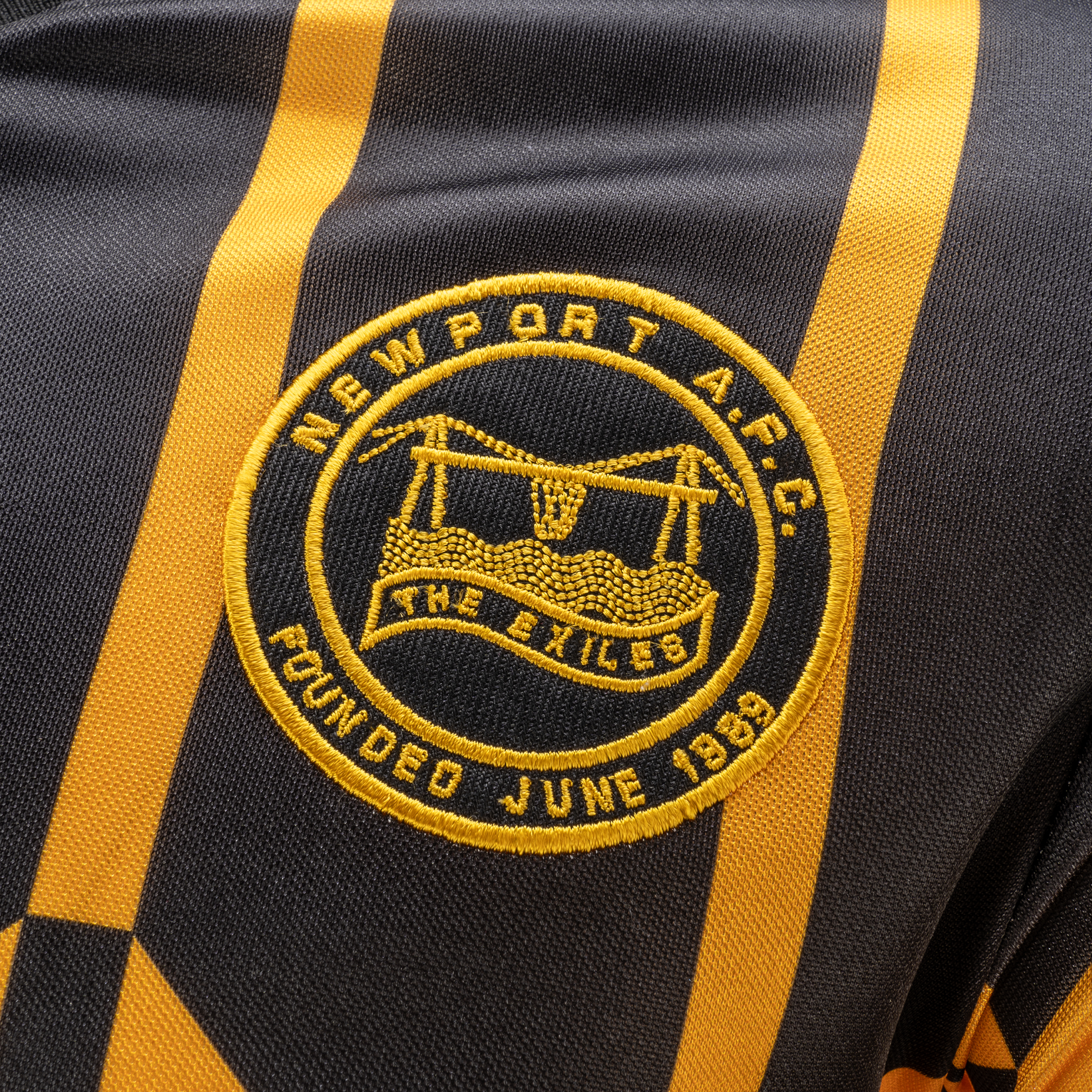 Newport County AFC Retro- Home 98/99