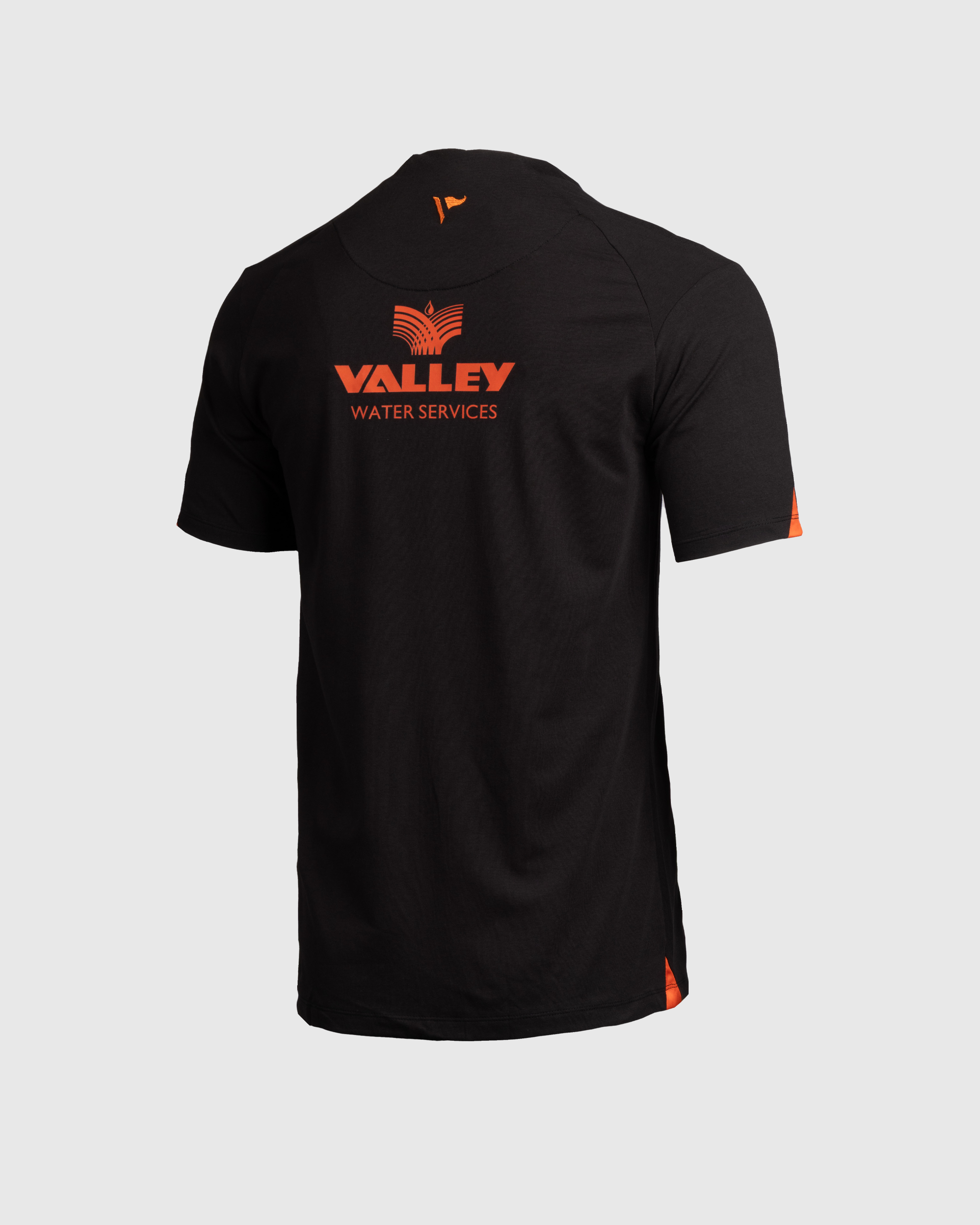 P74536-DRAGONS-RFC-25-26-TRAVEL-TEE-BLACK-BRIGHT-ORANGE-ALT1.png