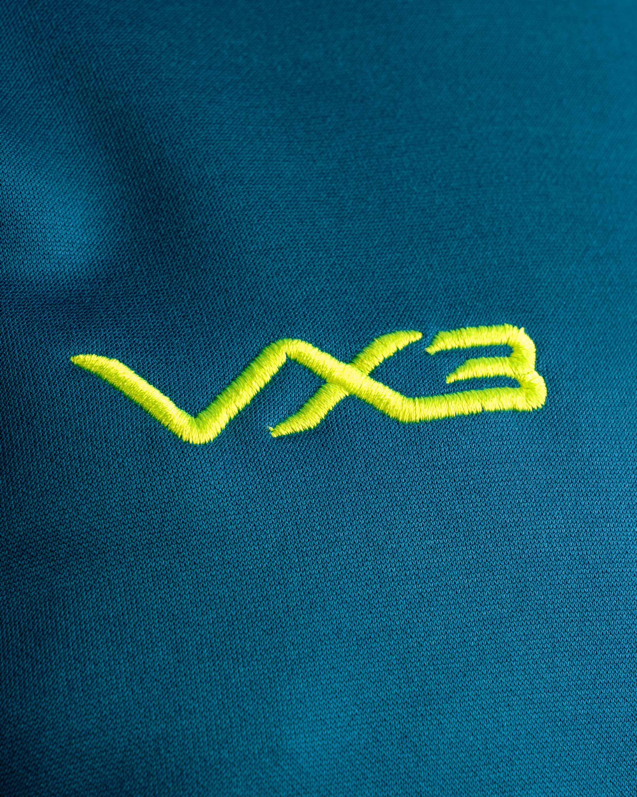 Torquay United FC 25/26 Vertex Sweatshirt Youth Lyons blue/Navy/Fluro Yellow