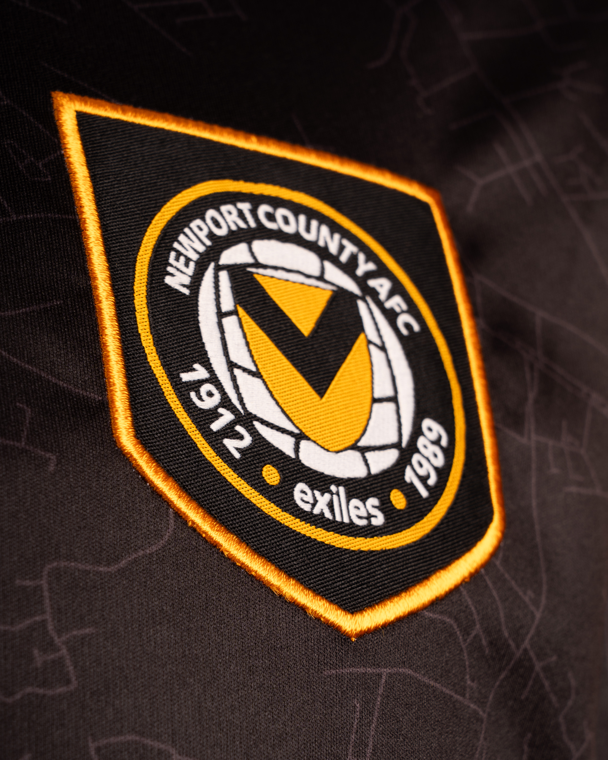 Newport County AFC 25/26 Home Shirt Replica Youth