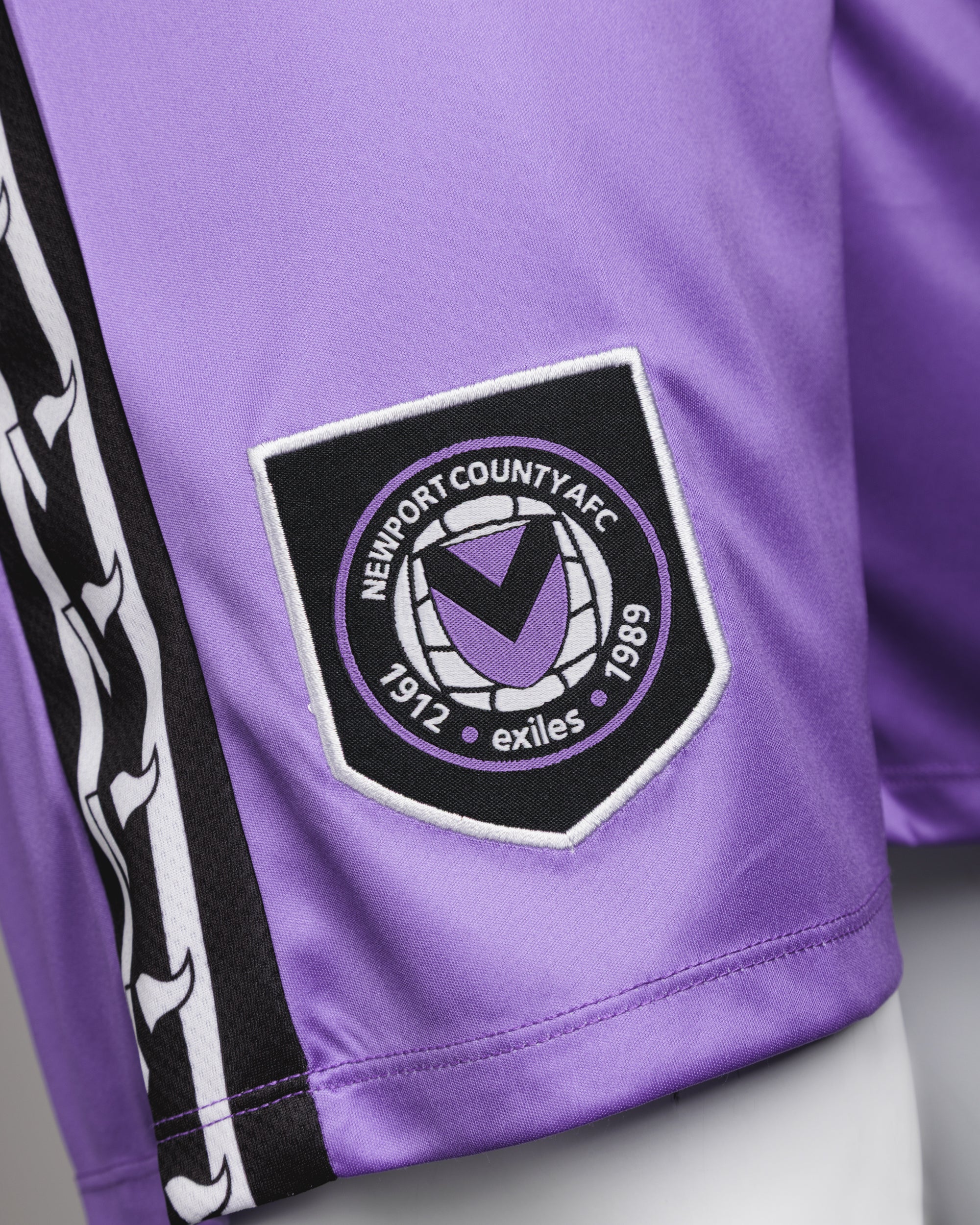 Newport County AFC 25/26 Match GK Shorts Home Youth