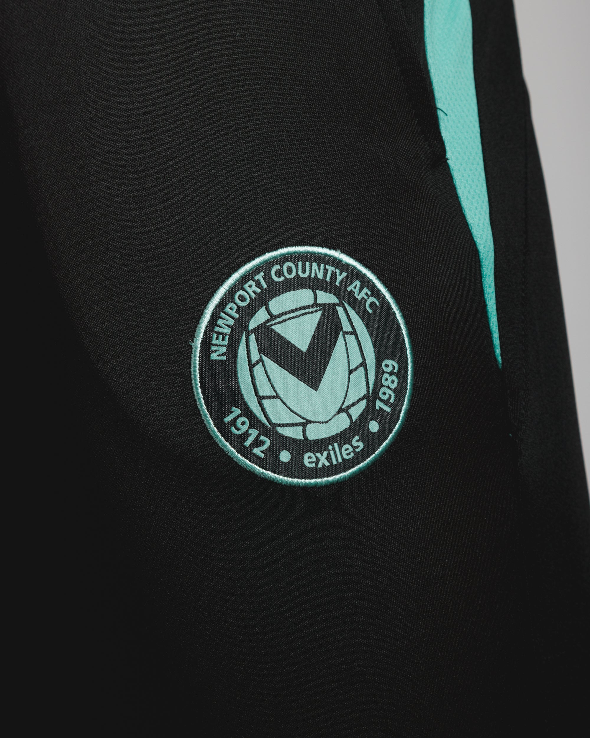 Newport County AFC 25/26 Vertex Skinny Pants Youth Black/Aruba