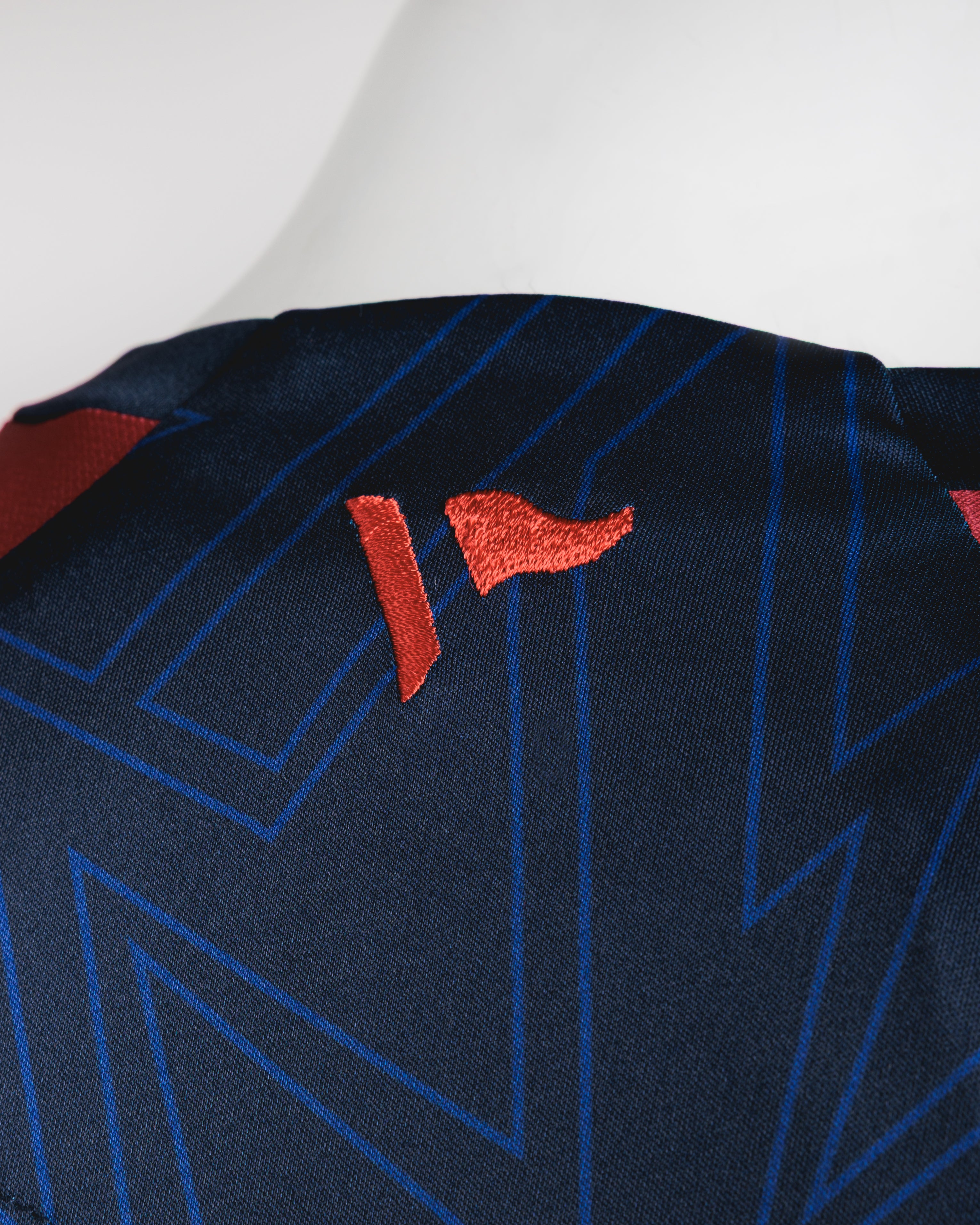 Scarlets 25/26 Vertex Training Vest Navy/Deep Red/Bright Red