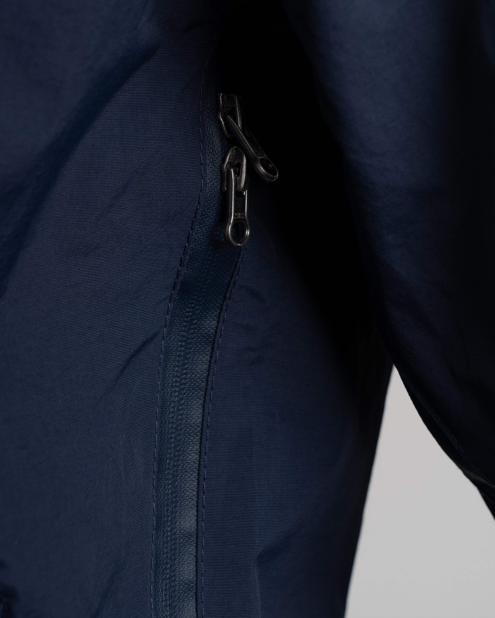 Scarlets 25/26 Waterproof Jacket Navy/Red