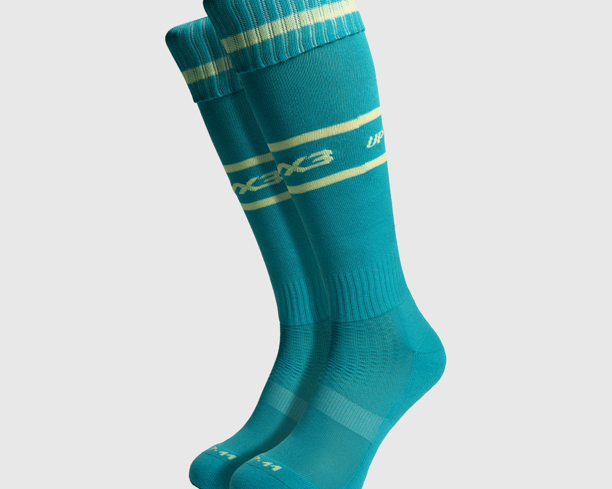 P82204-HASHTAG-UNITED-25-26-GK-HOME-SOCKS.png