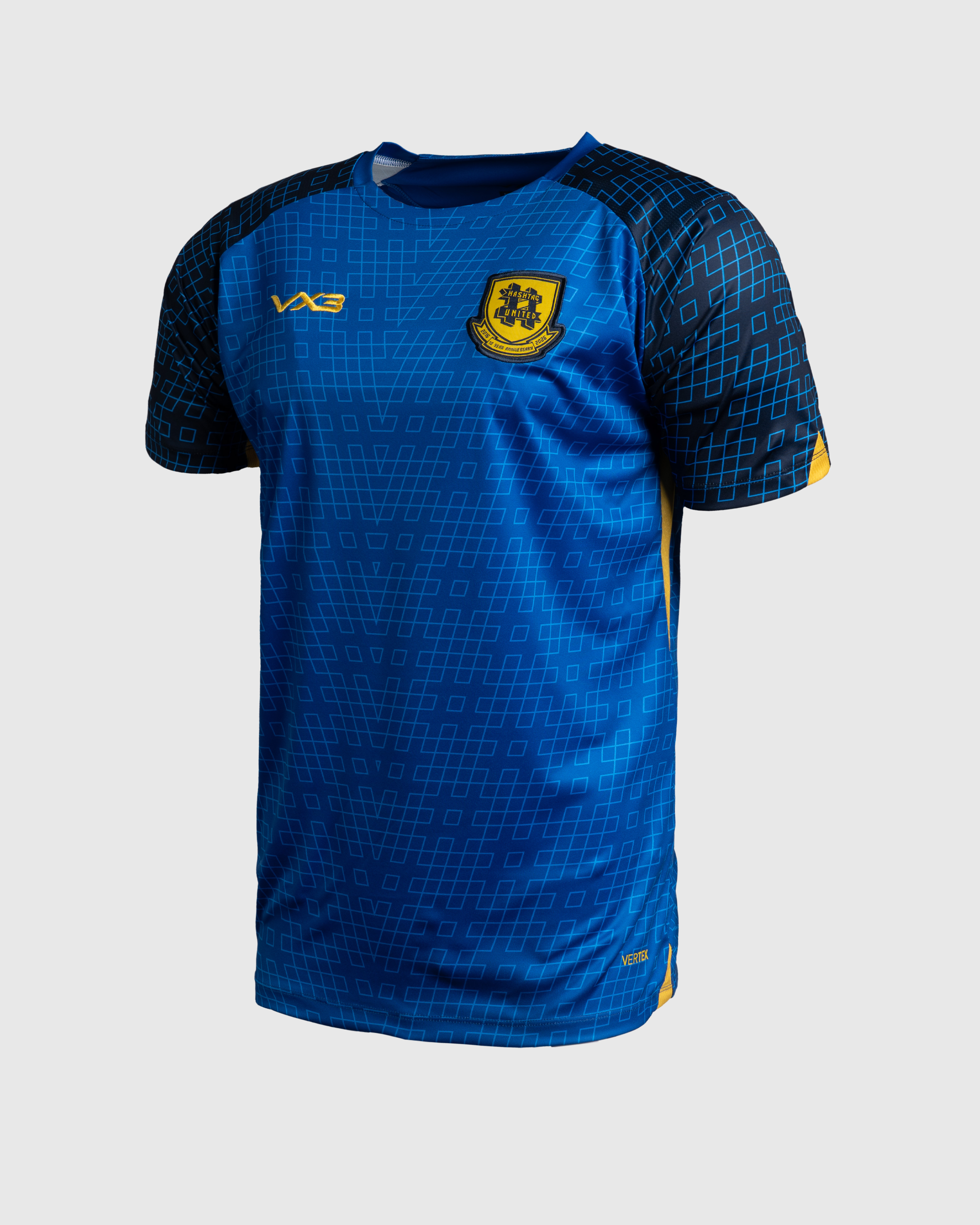 P82305-HASHTAG-UNITED-25-26-VERTEX-TRAINING-TEE-ROYAL-ELECTRIC-BLUE-NAVY-AMBER_fab2159e-4565-42ea-85c9-c01a88cc663a.png