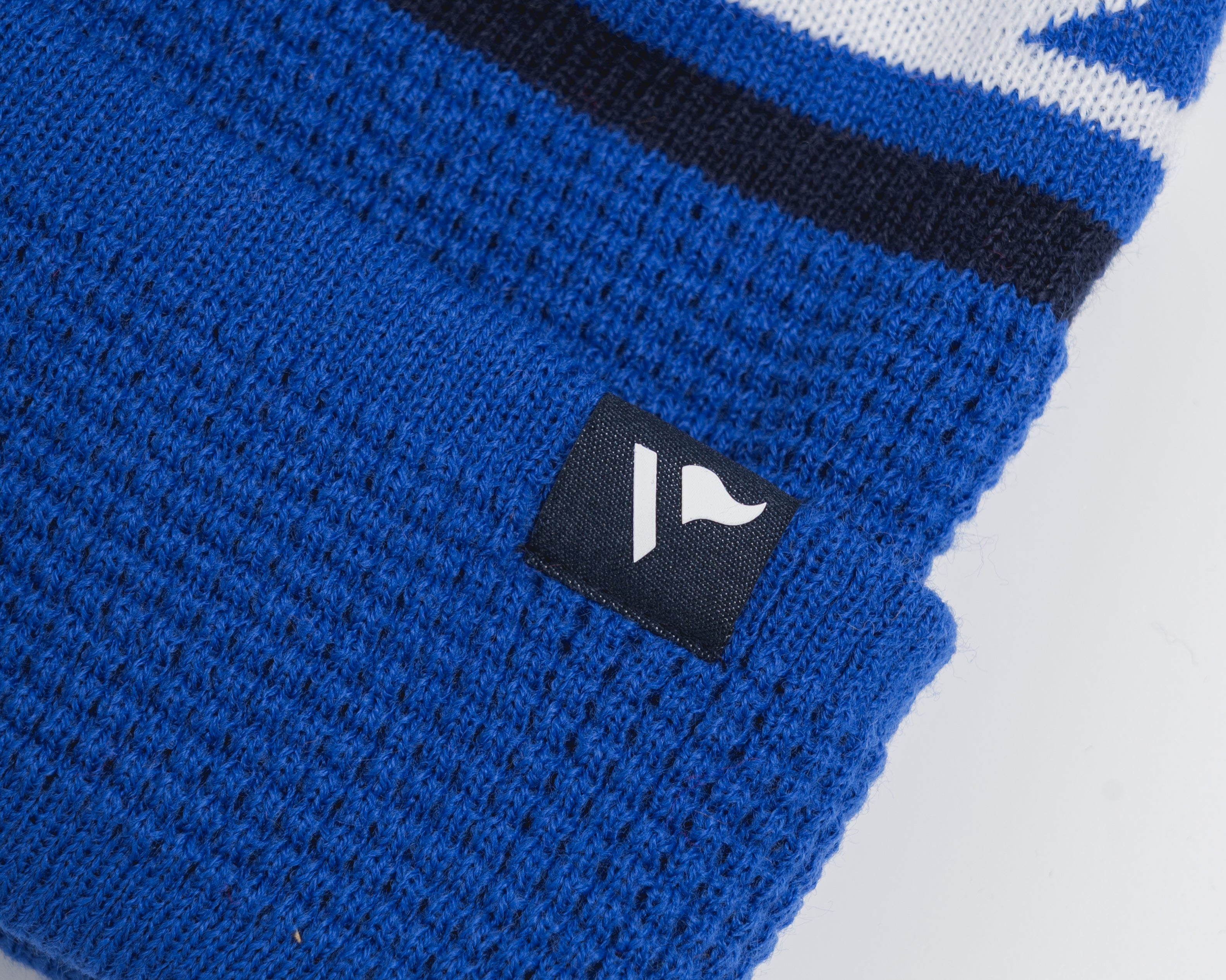 P83992WaffleKnitBobbleHat-Royal-Navy-White-2.jpg