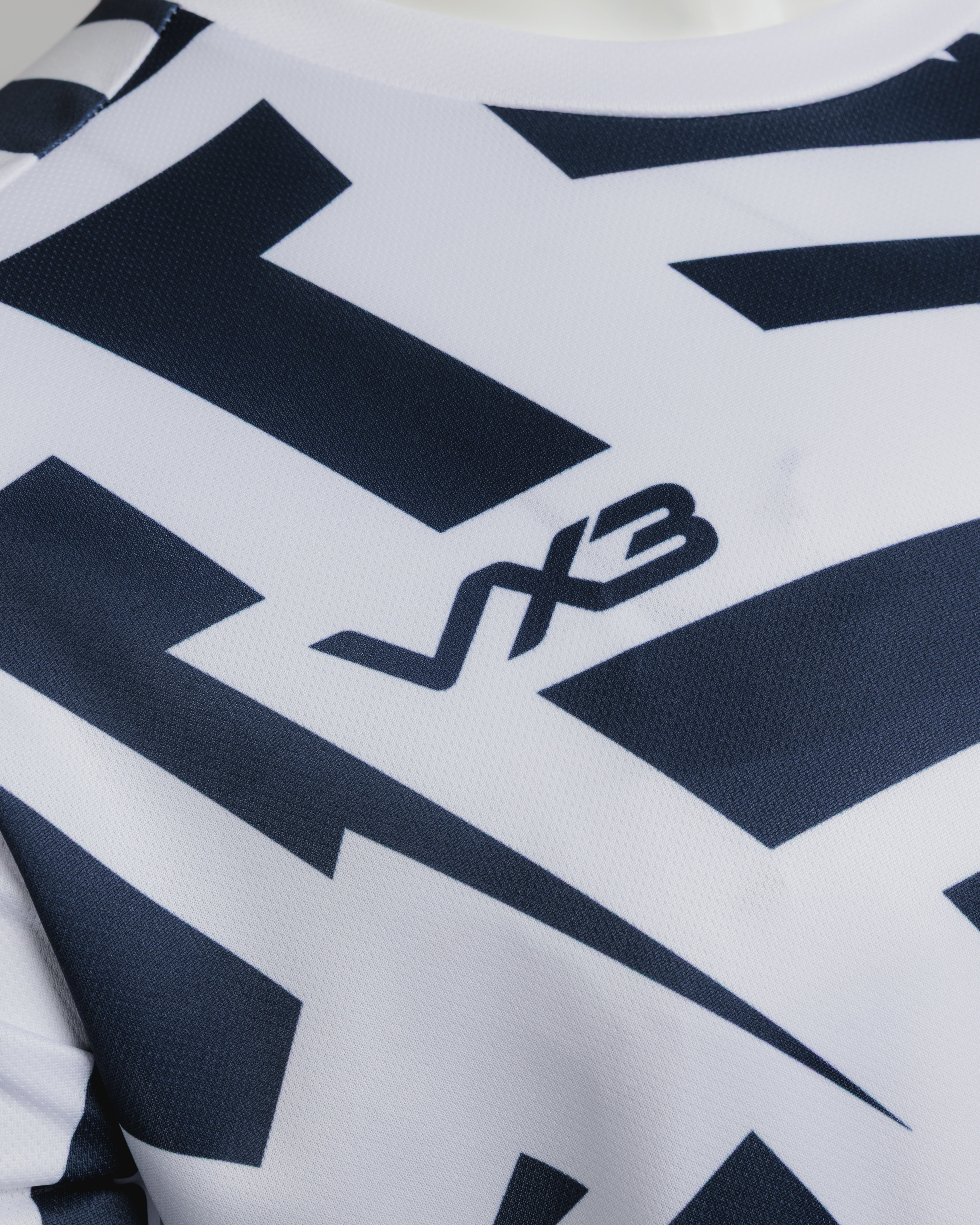 Royal Navy Rugby Union 26-27 Dazzel Camo 7's Tee