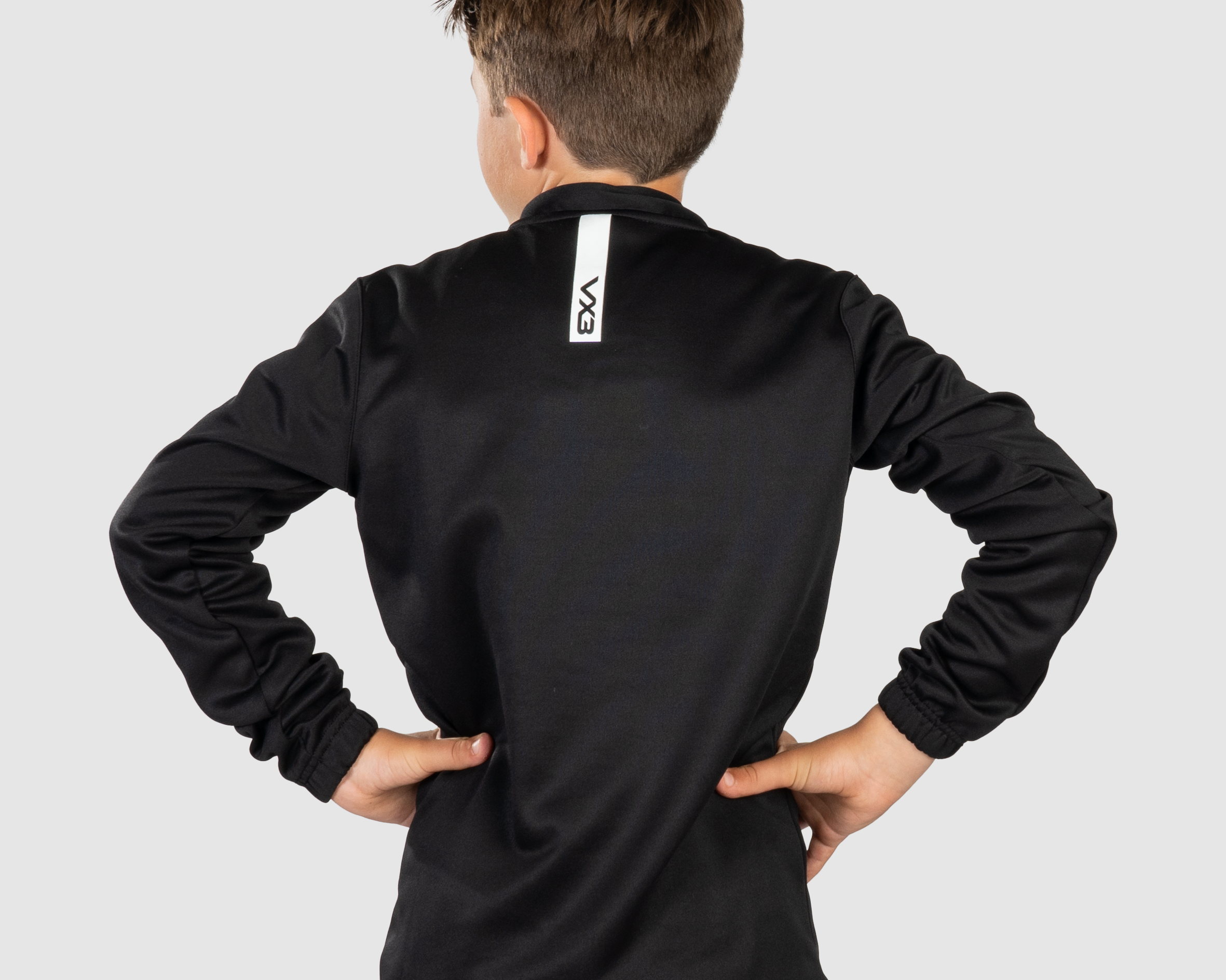 YouthFortis1_4ZipBlackWhiteBack.png