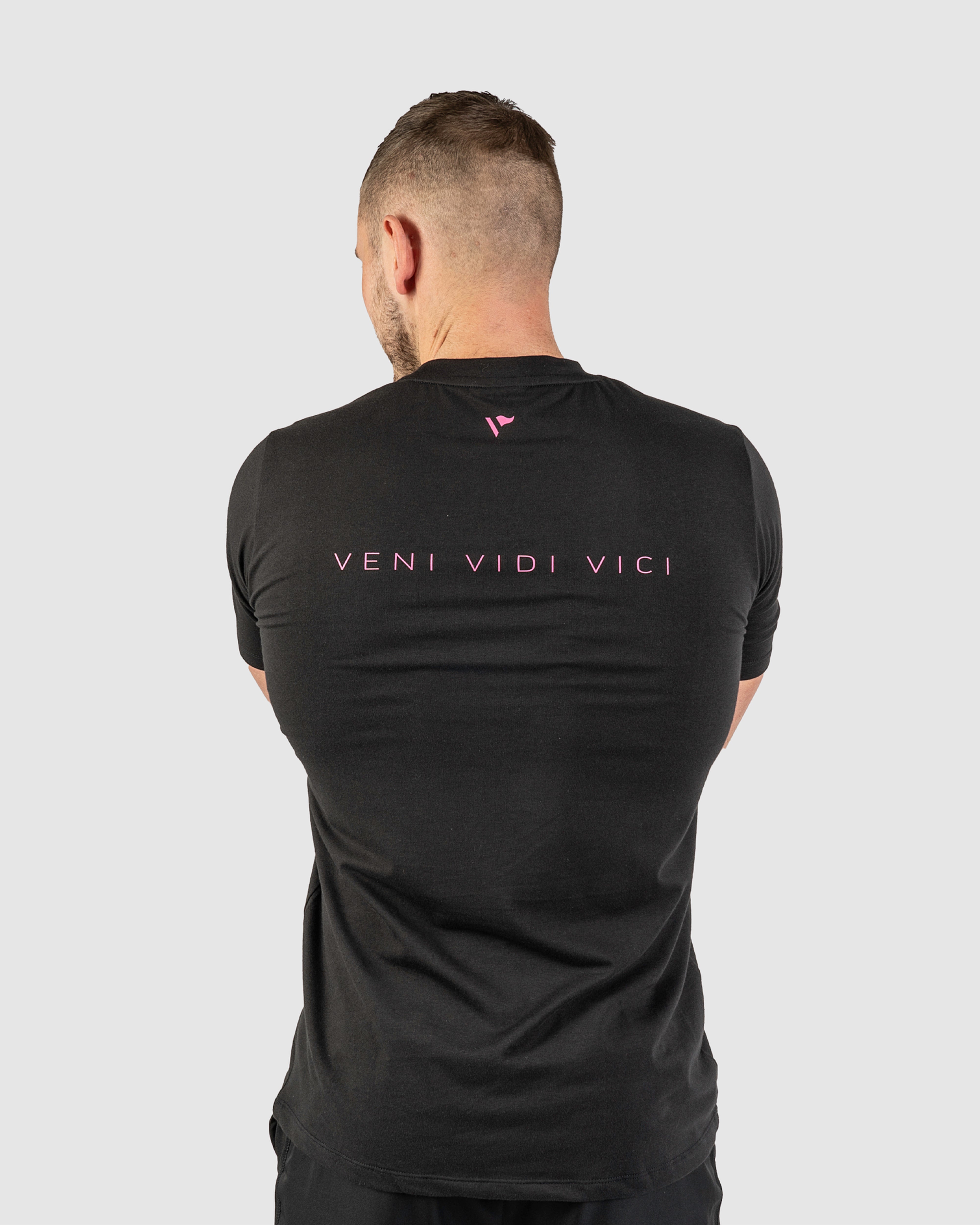 Veni Vidi Vici Tee Black/Hot Pink